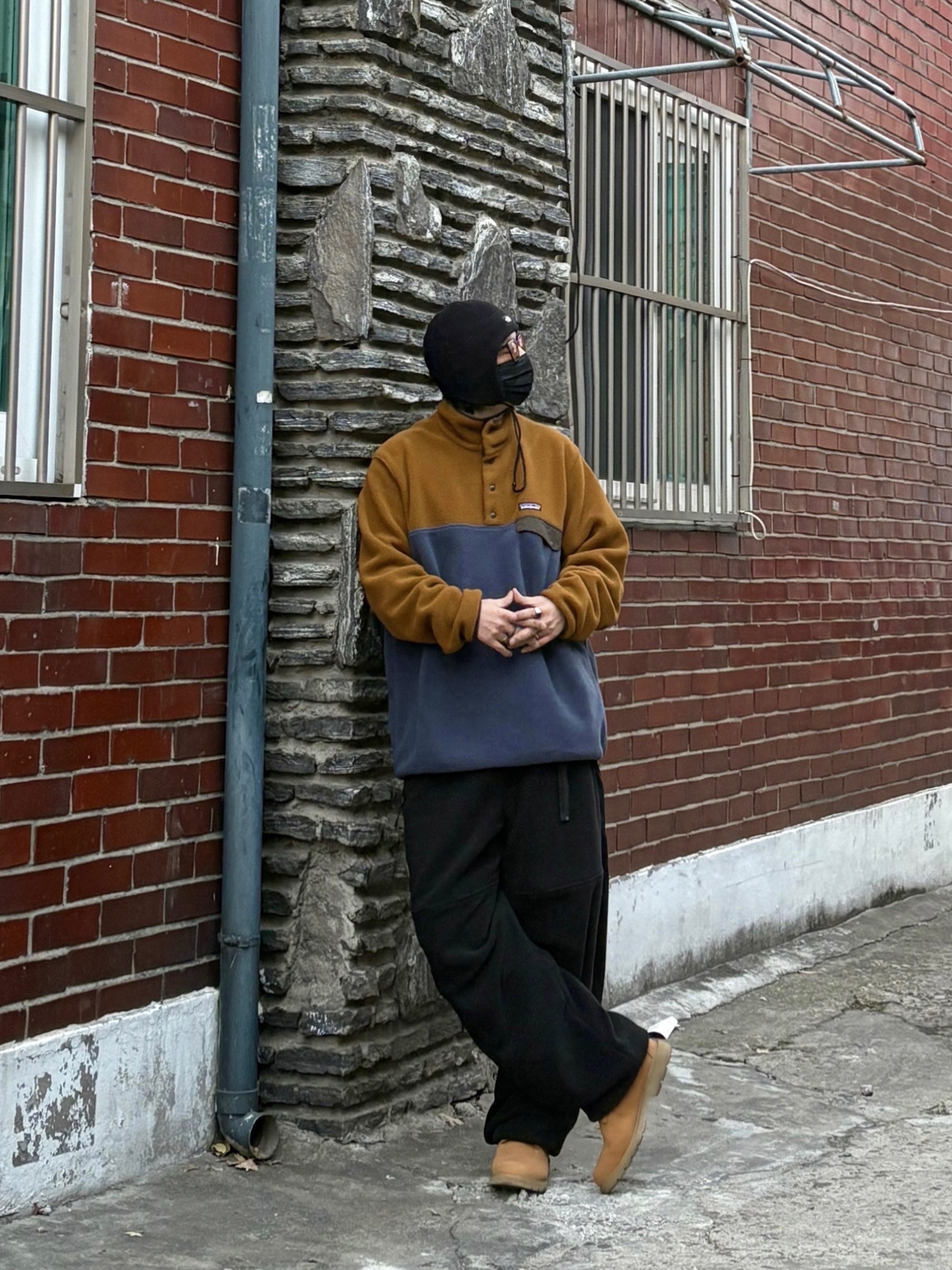 The North Face Fleece Earmuff Beanie Black, Timberland Premium 6 inch Waterproof Boot Wheat Nubuck - Wide 착용 스타일 - 2