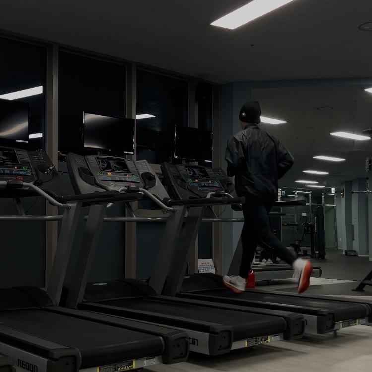 Nike Zoom Fly 6 Eliud Kipchoge, Nike Track Club Storm-Fit Running Jacket Black - Asia 착용 스타일