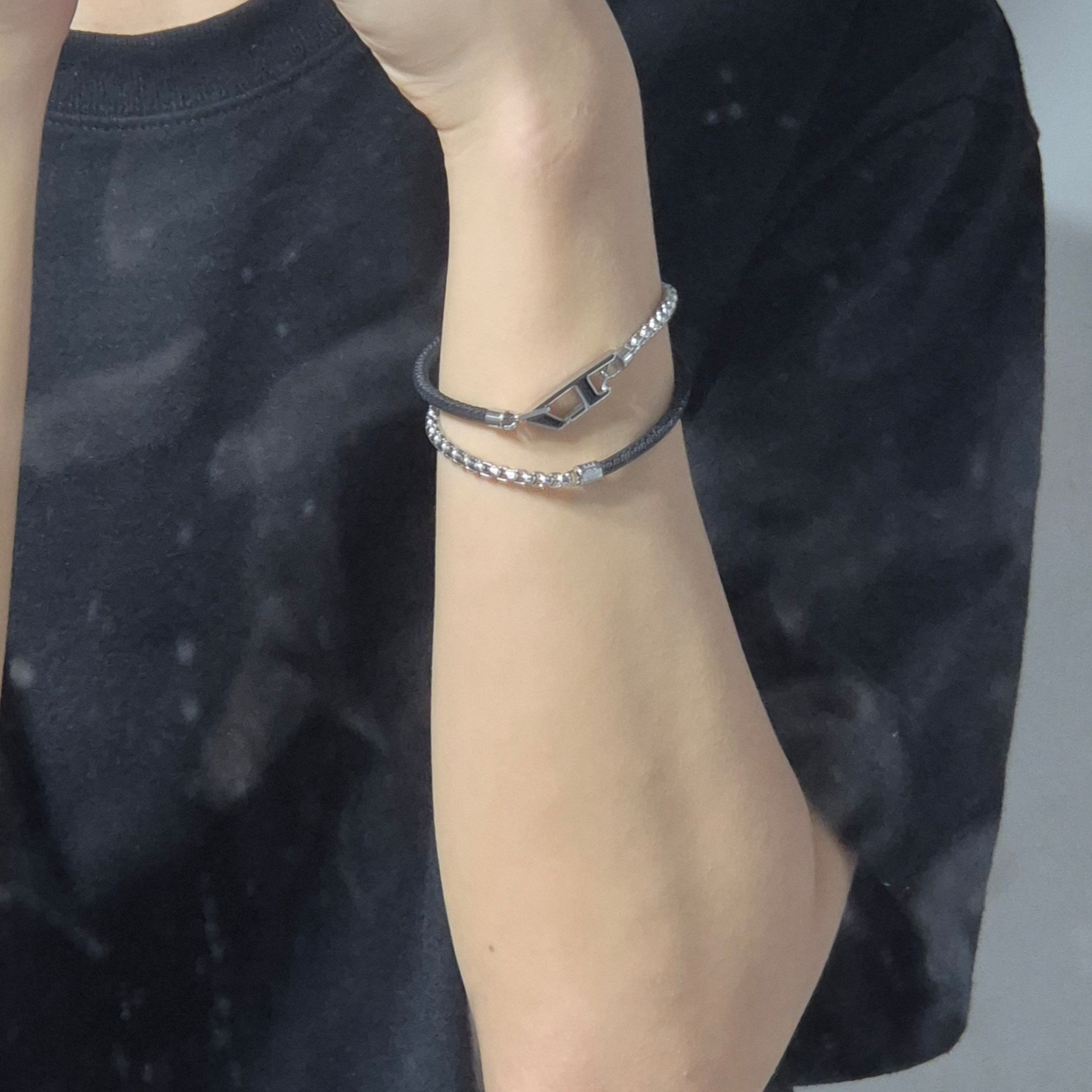 Diesel Dx1472 Stainless Steel Chain Bracelet Silver Black 착용 스타일