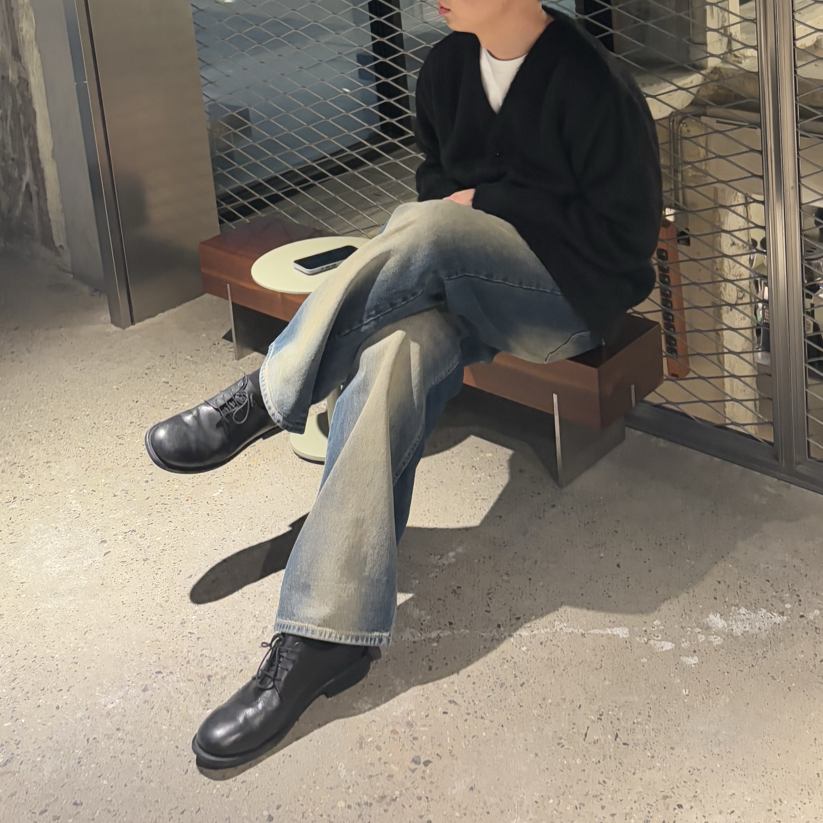 Our Legacy Cardigan Mohair Black 착용 스타일 - 1