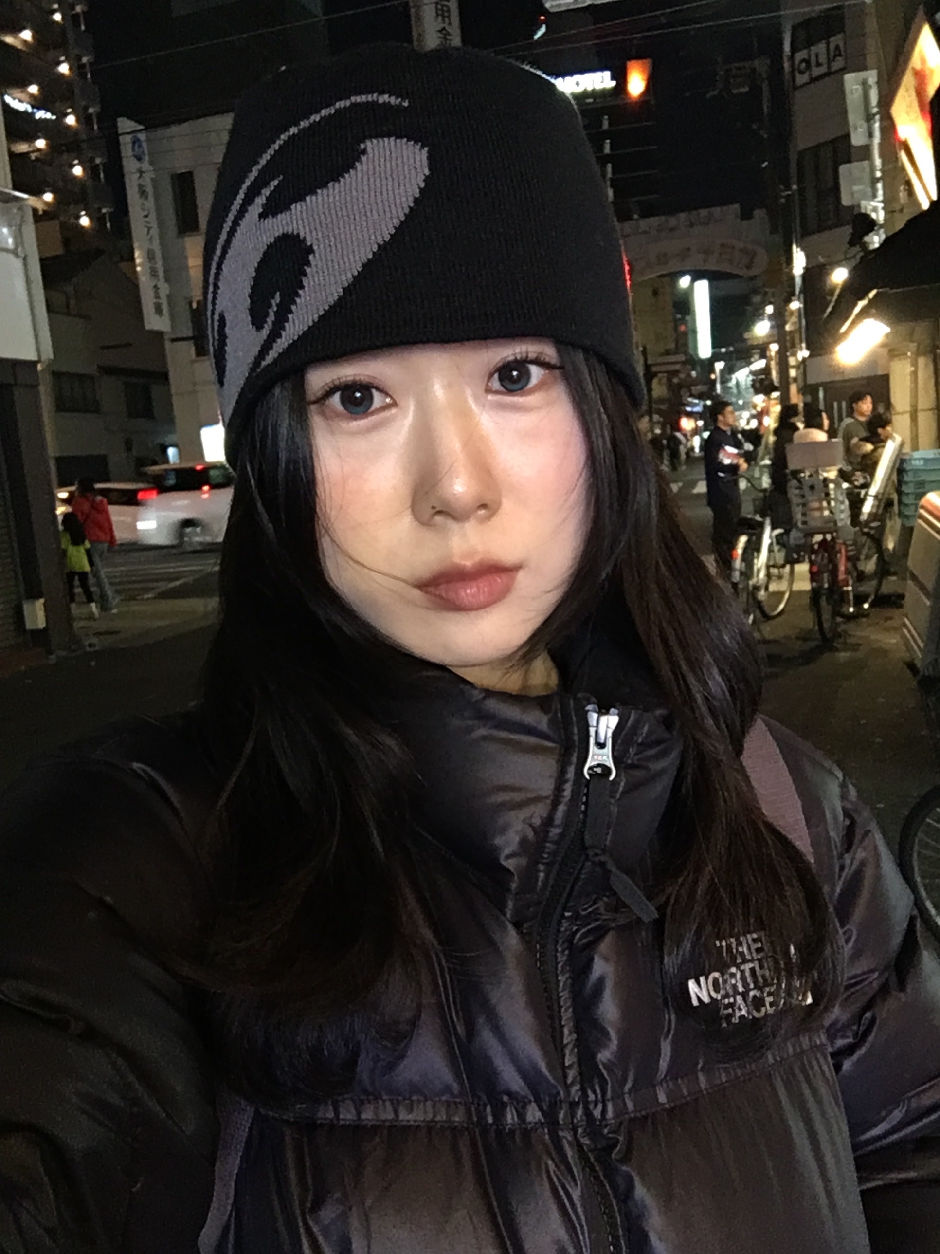 Sansan Gear Logo Beanie Black, The North Face 1996 Eco Nuptse Jacket Black 착용 스타일 - 2