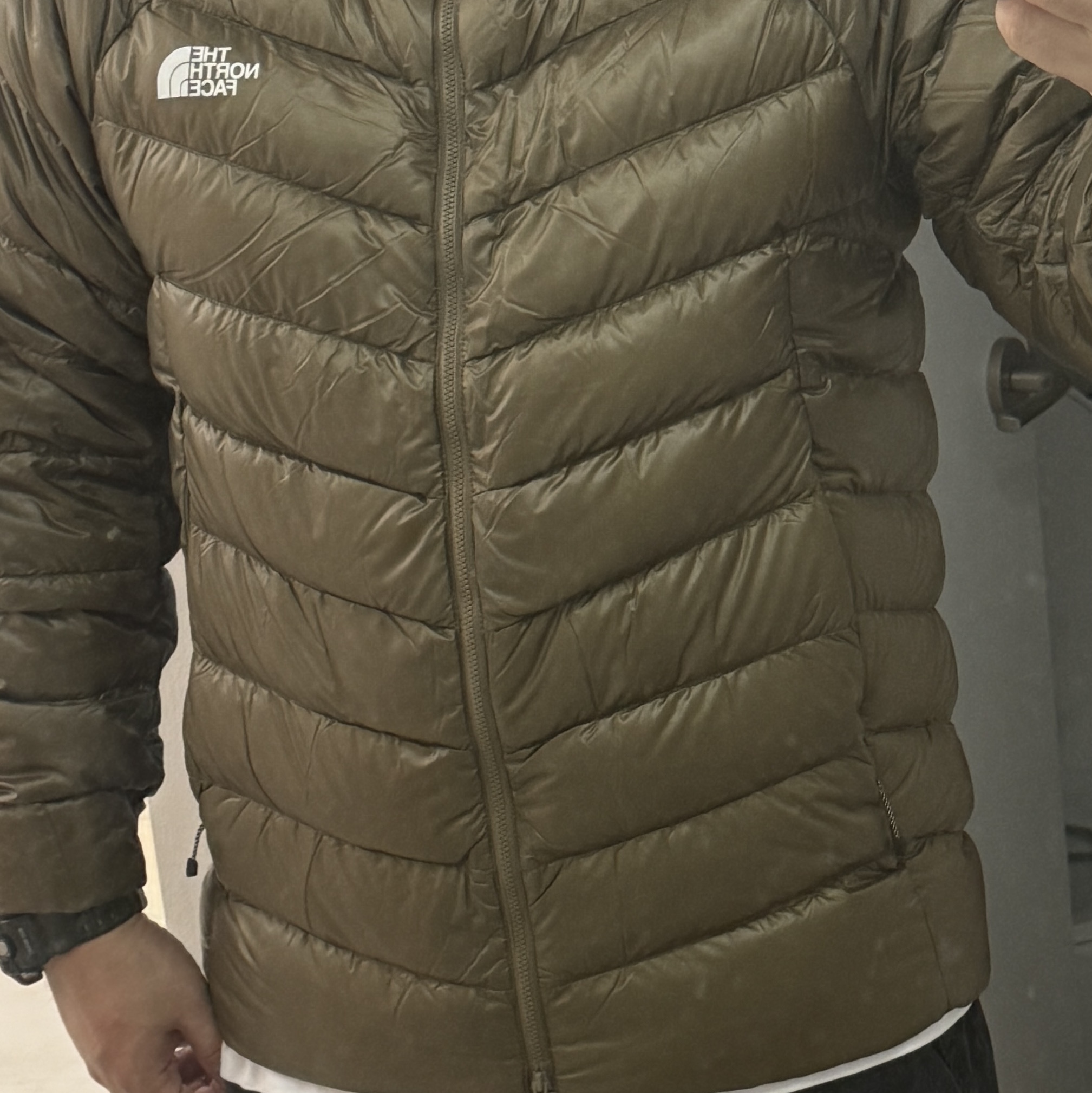 The North Face Summit Mattehorn RDS Down Jacket Khaki 착용 스타일