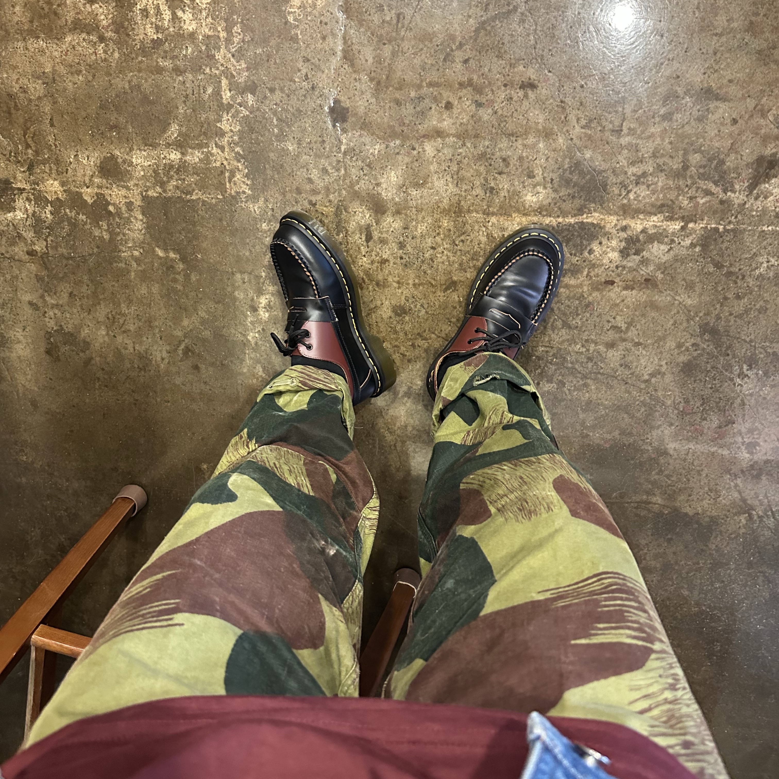 Dr. Martens x MM6 Maison Margiela 1461/Penton Twist Vintage Smooth Virginia Multi, Camber USA Finest Long Sleeve T-shirt Burgundy 착용 스타일 - 2