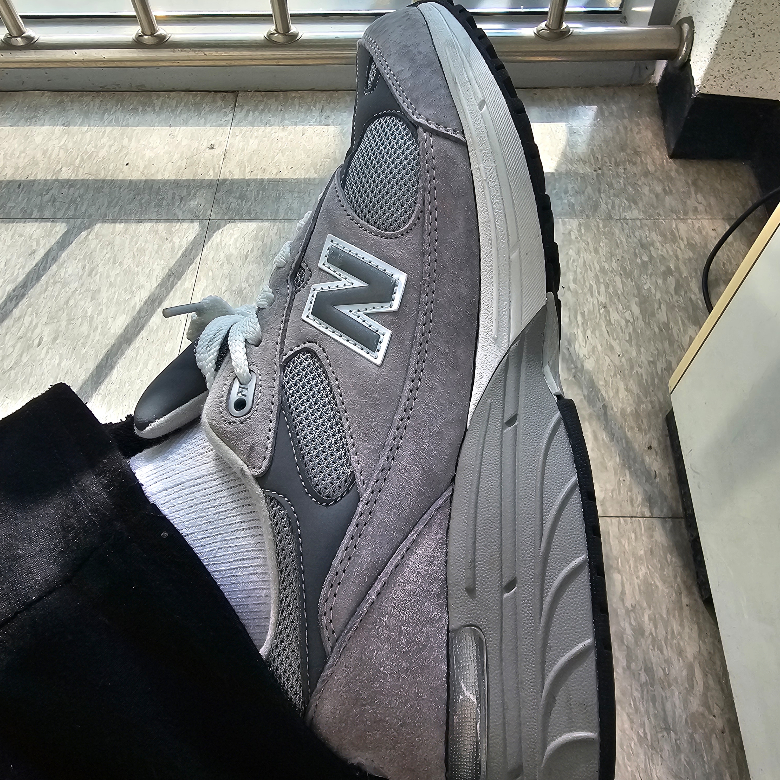New Balance 993 Made in USA Grey - D Standard 착용 스타일