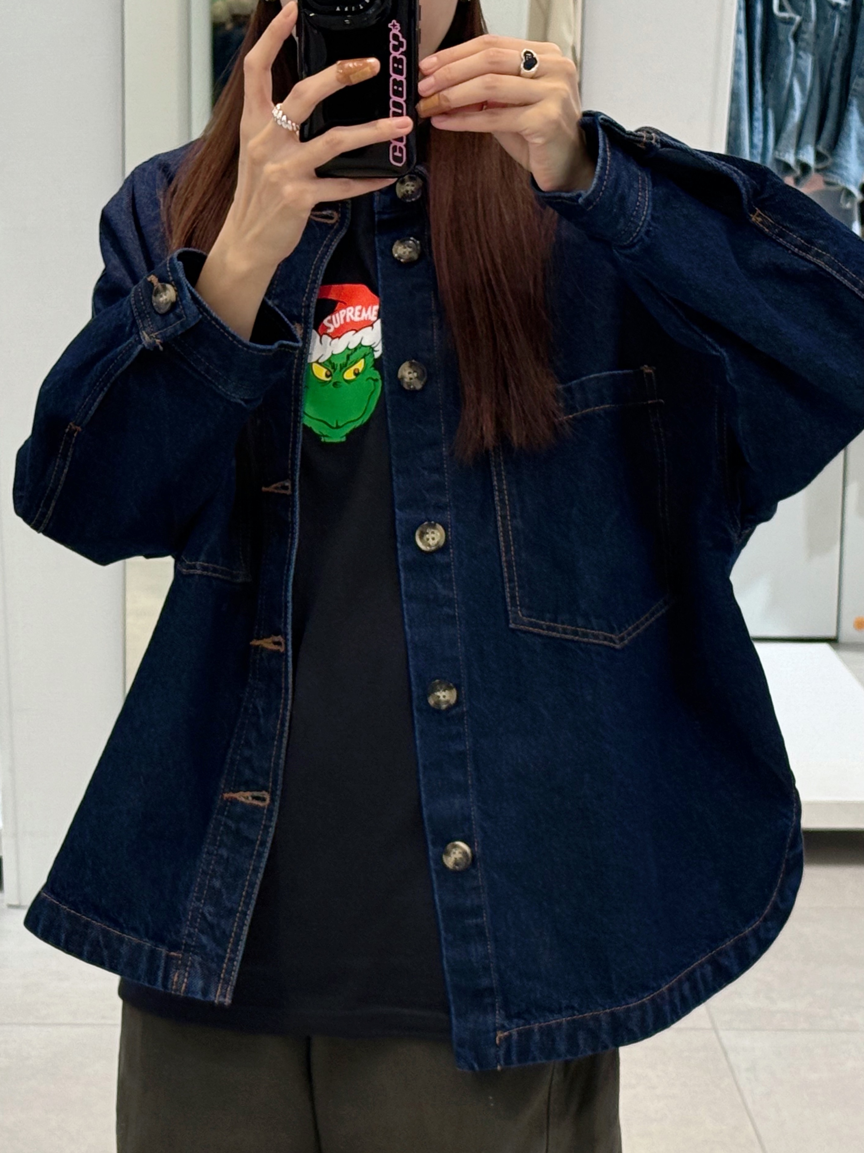 Supreme Grinch T-Shirt Black - 24FW, Nonenon Black Love Ring 착용 스타일 - 2