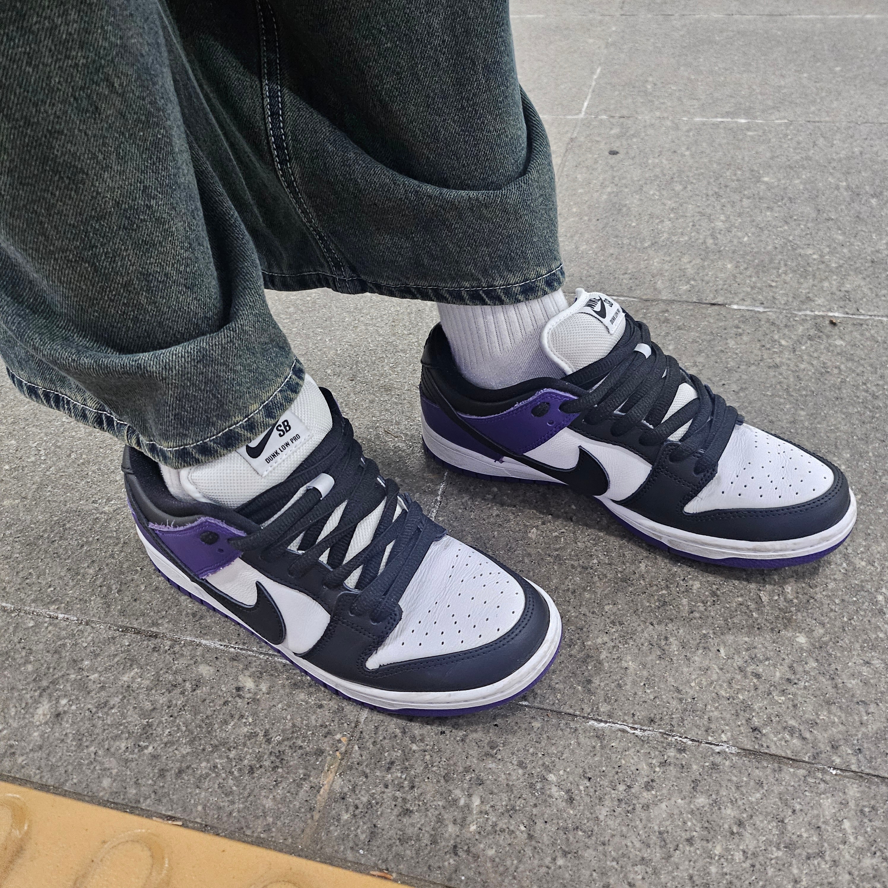 Nike SB Dunk Low Pro Court Purple 착용 스타일 - 1