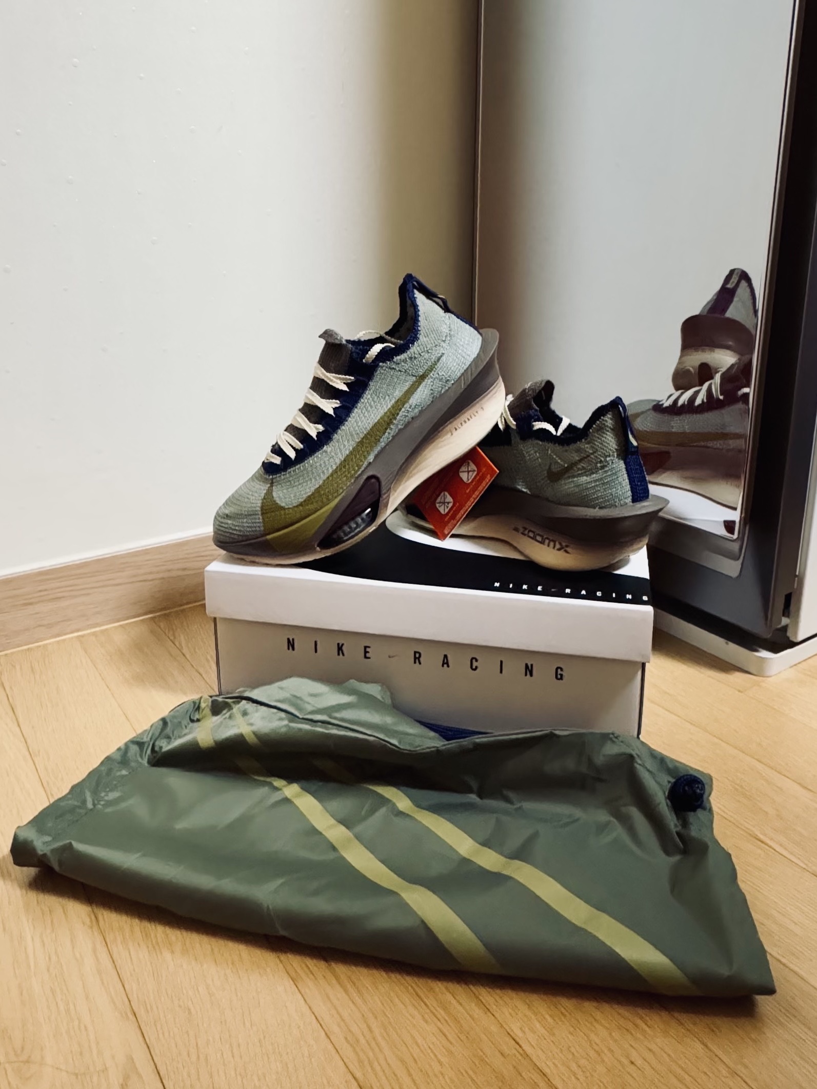 Nike Air Zoom Alphafly Next% 3 PRM Light Army Ironstone 착용 스타일