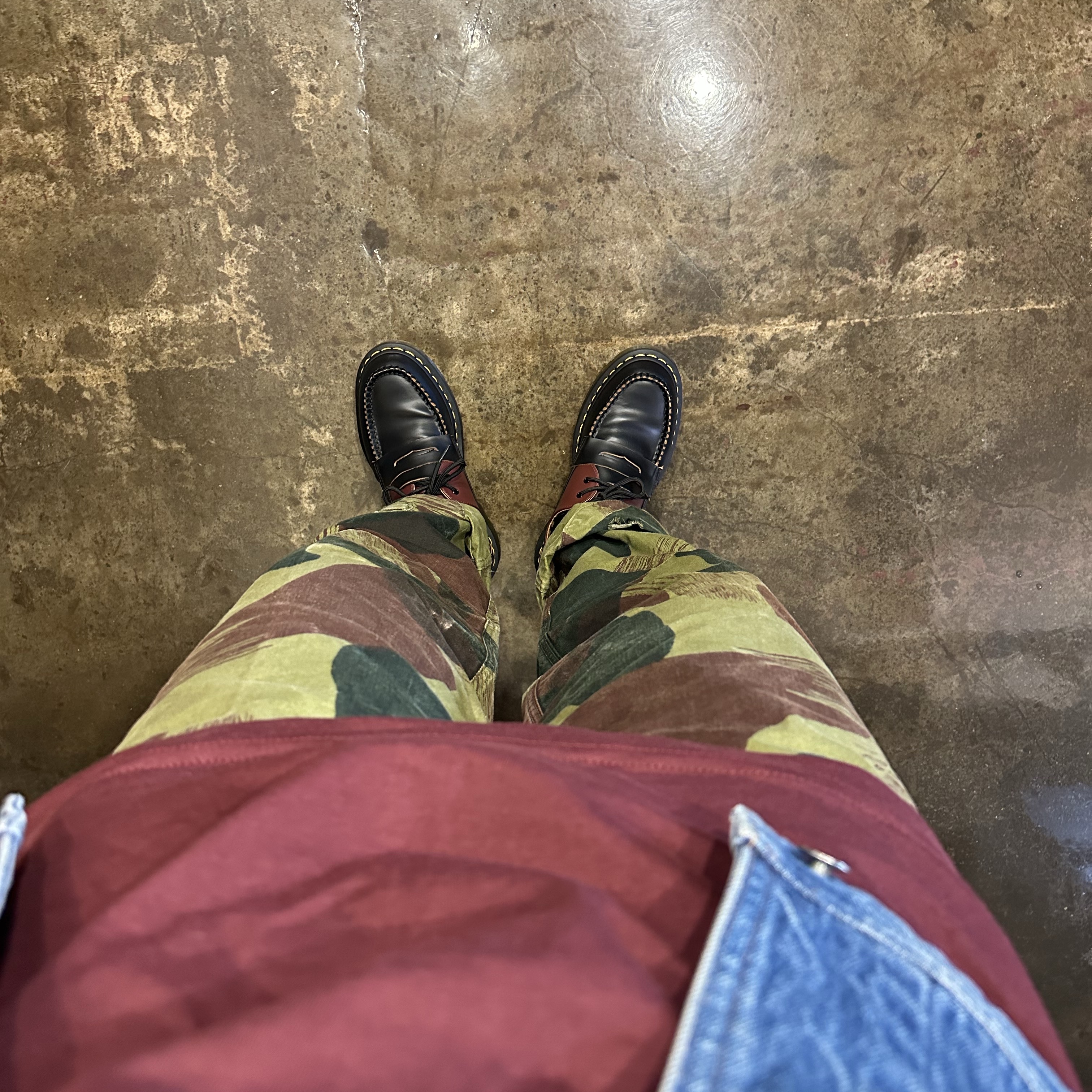 Dr. Martens x MM6 Maison Margiela 1461/Penton Twist Vintage Smooth Virginia Multi, Camber USA Finest Long Sleeve T-shirt Burgundy 착용 스타일 - 1