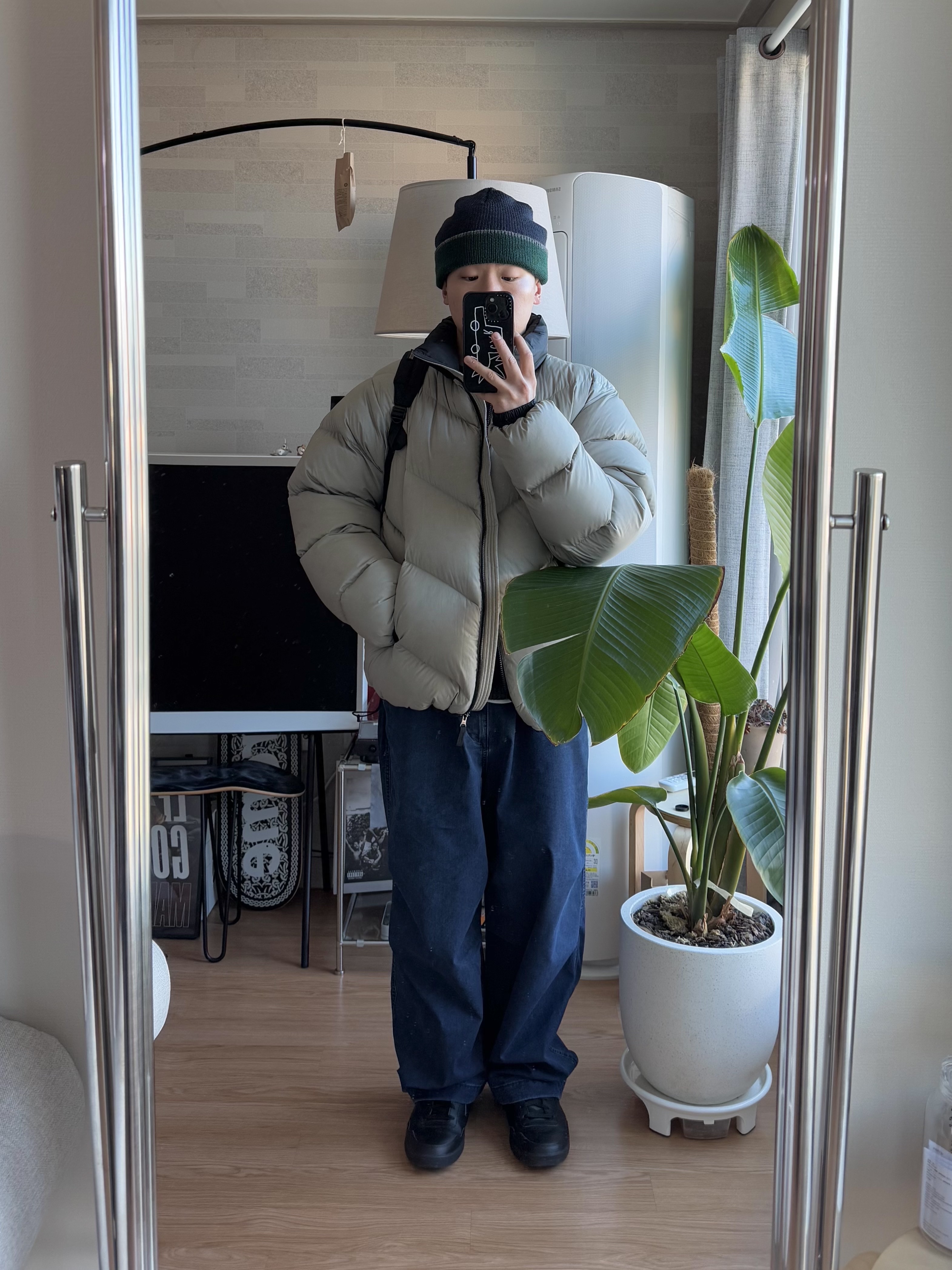 The North Face Ascent Jacket Clay Grey 착용 스타일