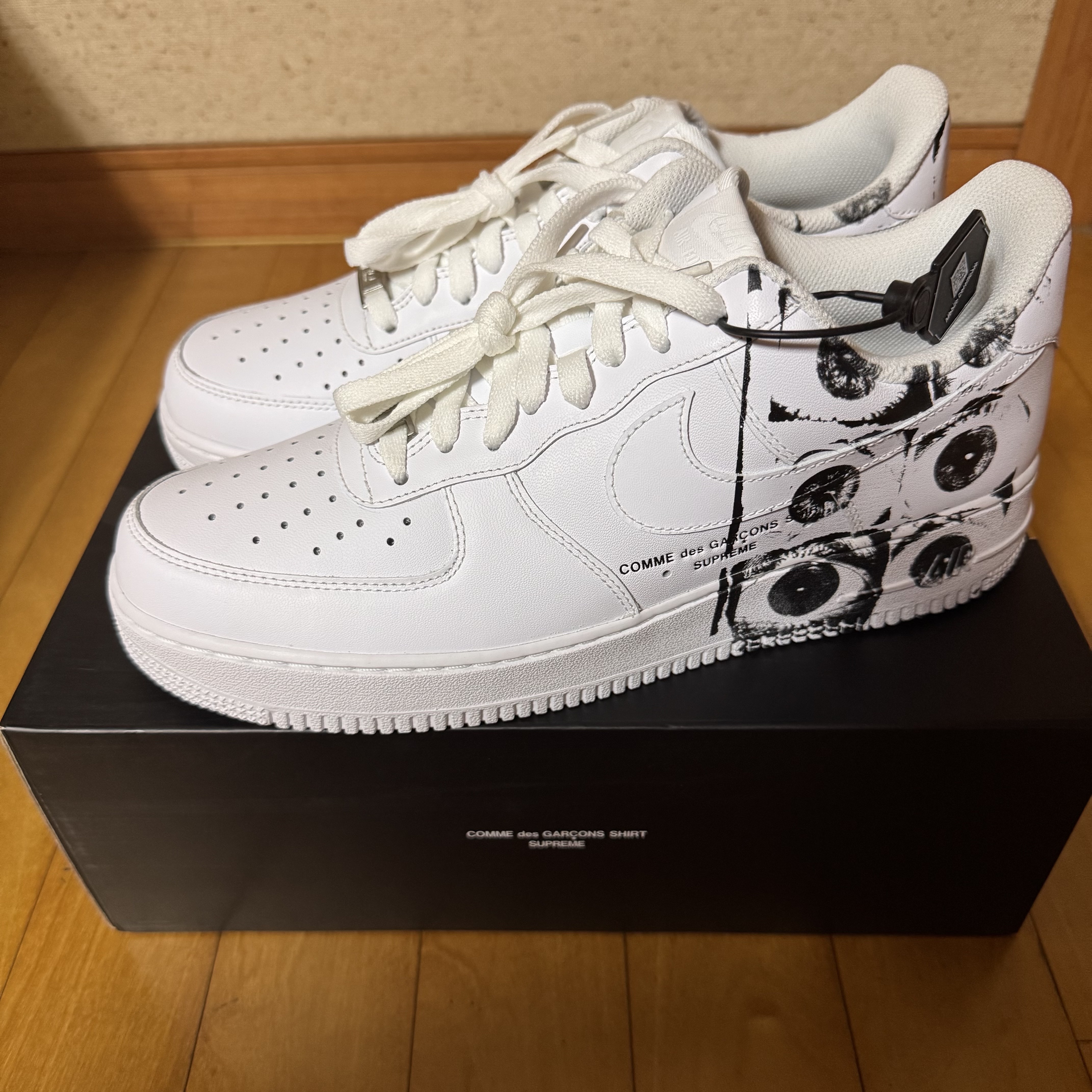 Nike x Comme des Garcons Shirt x Supreme Air Force 1 Low Eyes 착용 스타일
