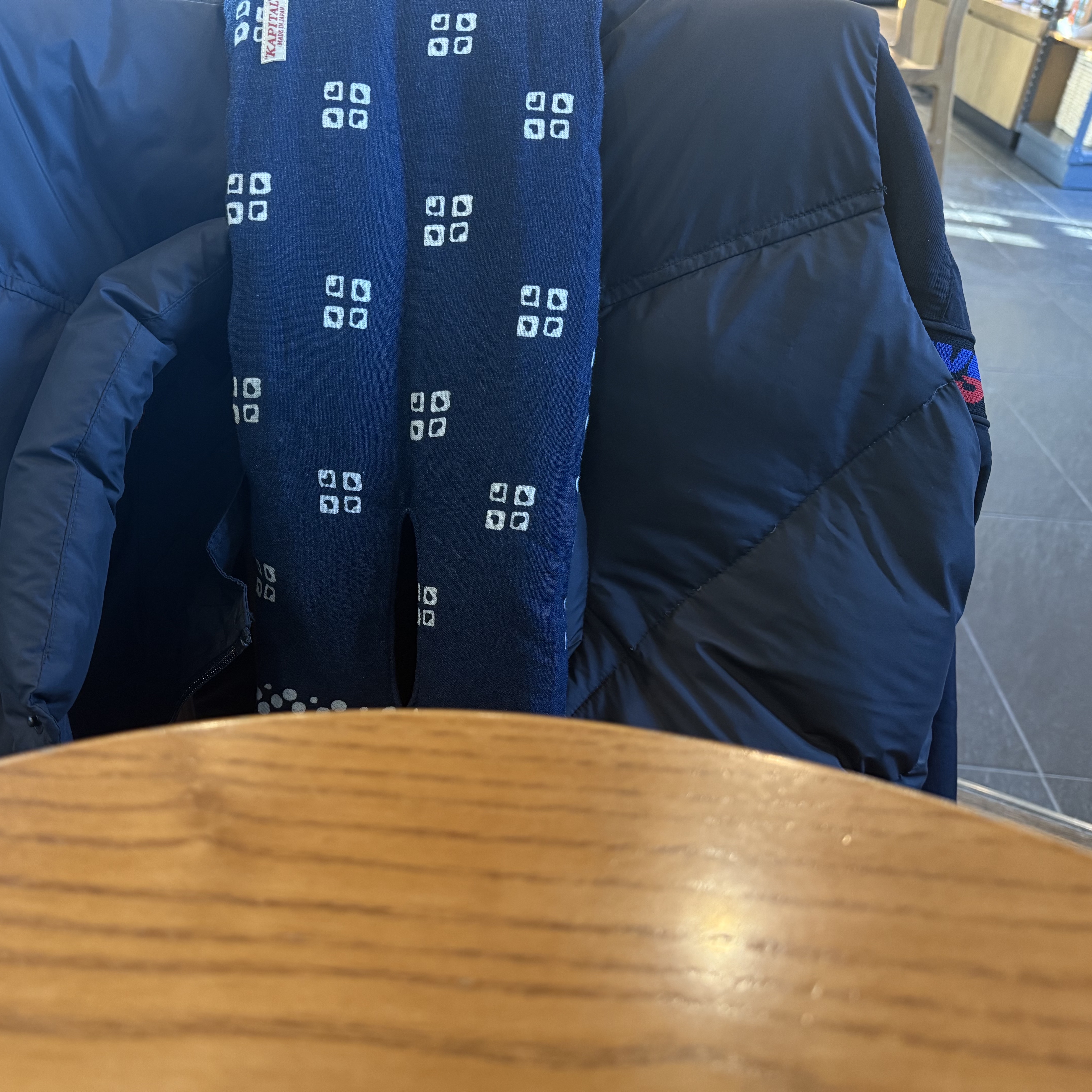 Kapital 30 Fleece x Fur Grizzly Sweat Speakeasy Kapital Pt Kinari, Obey Bold Icon Heavyweight T-Shirt White 착용 스타일 - 3