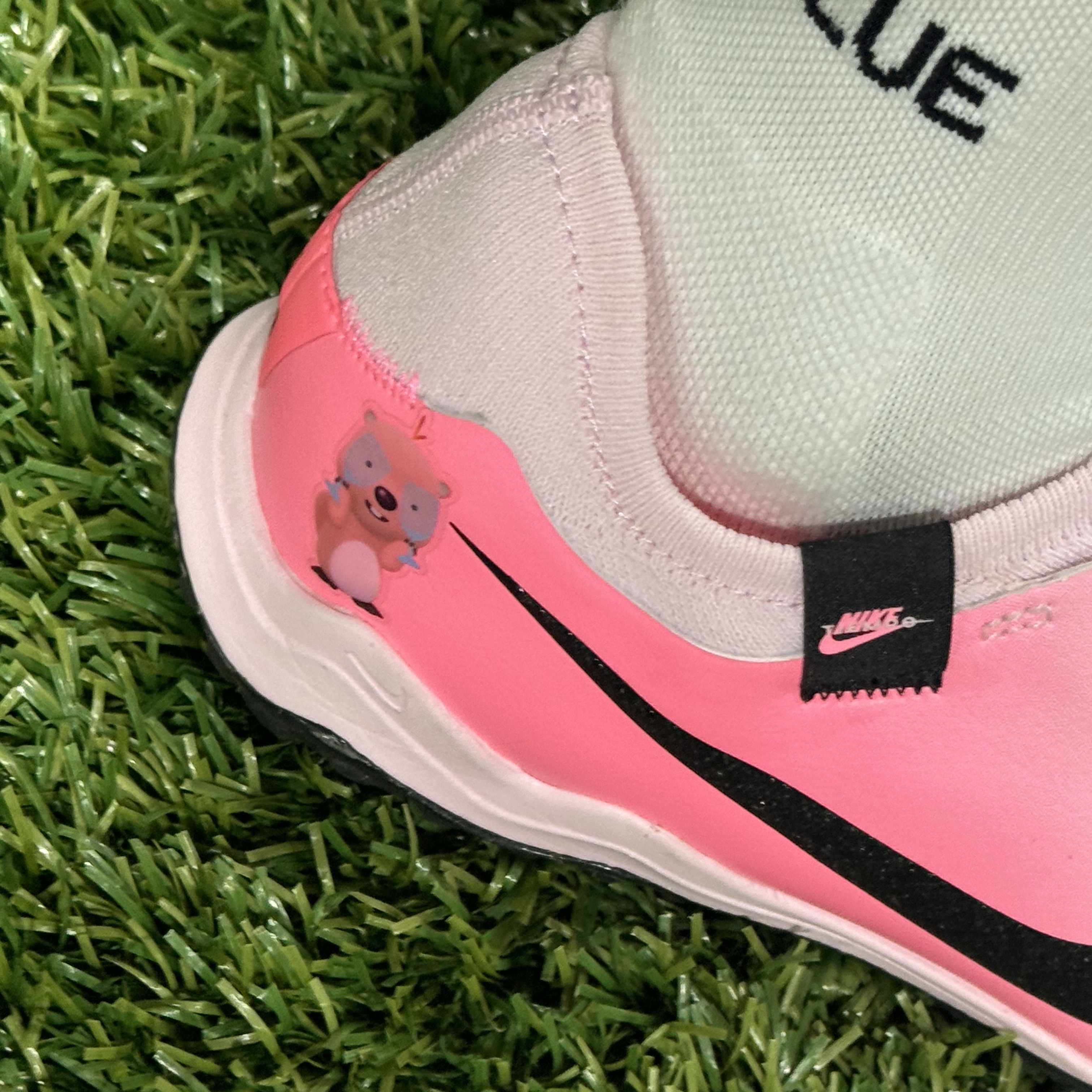 Nike Tiempo Legend 10 Pro TF Pink Foam Black 착용 스타일 - 1