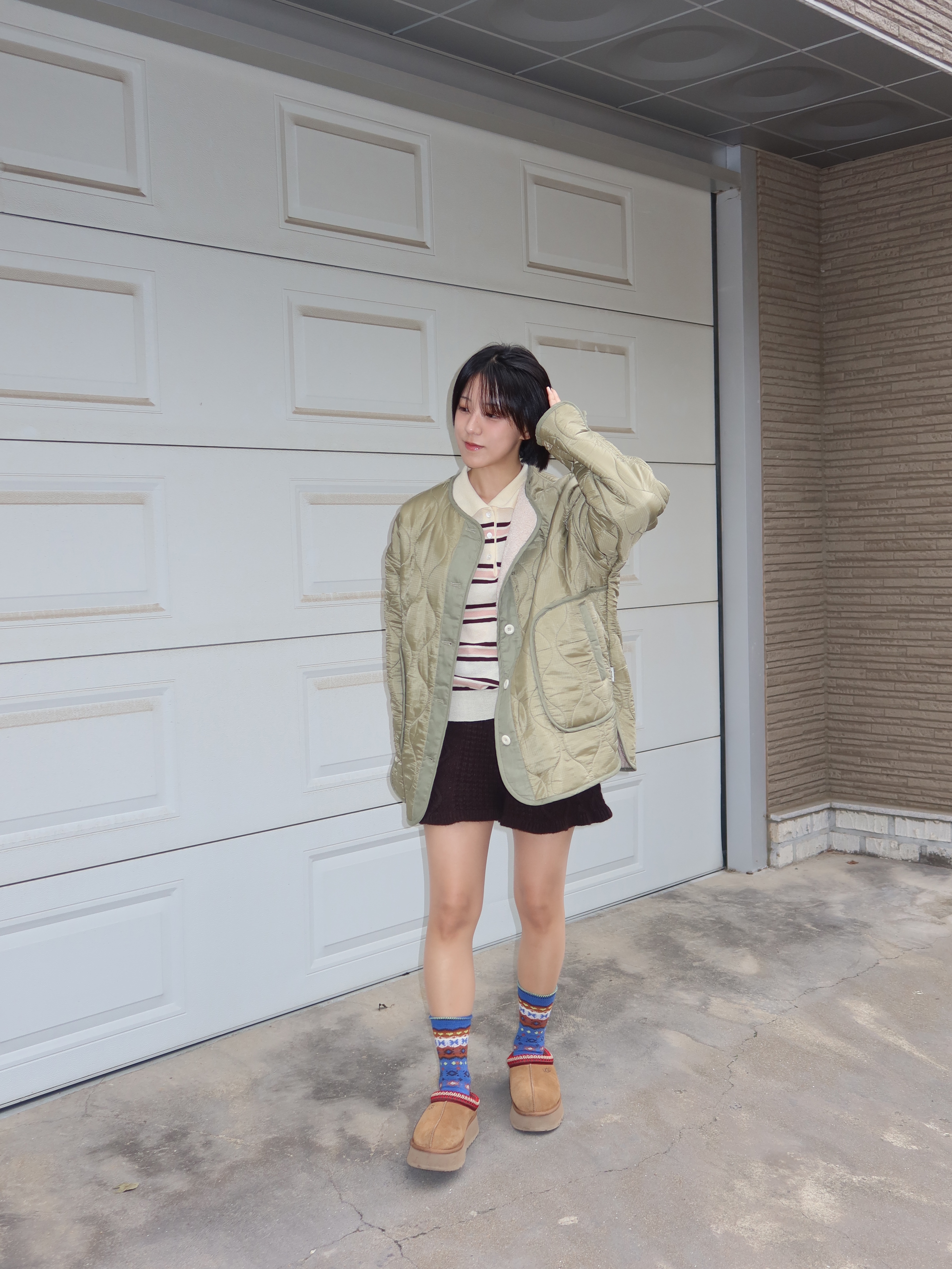 (W) UGG Tazz Slipper Chestnut 착용 스타일
