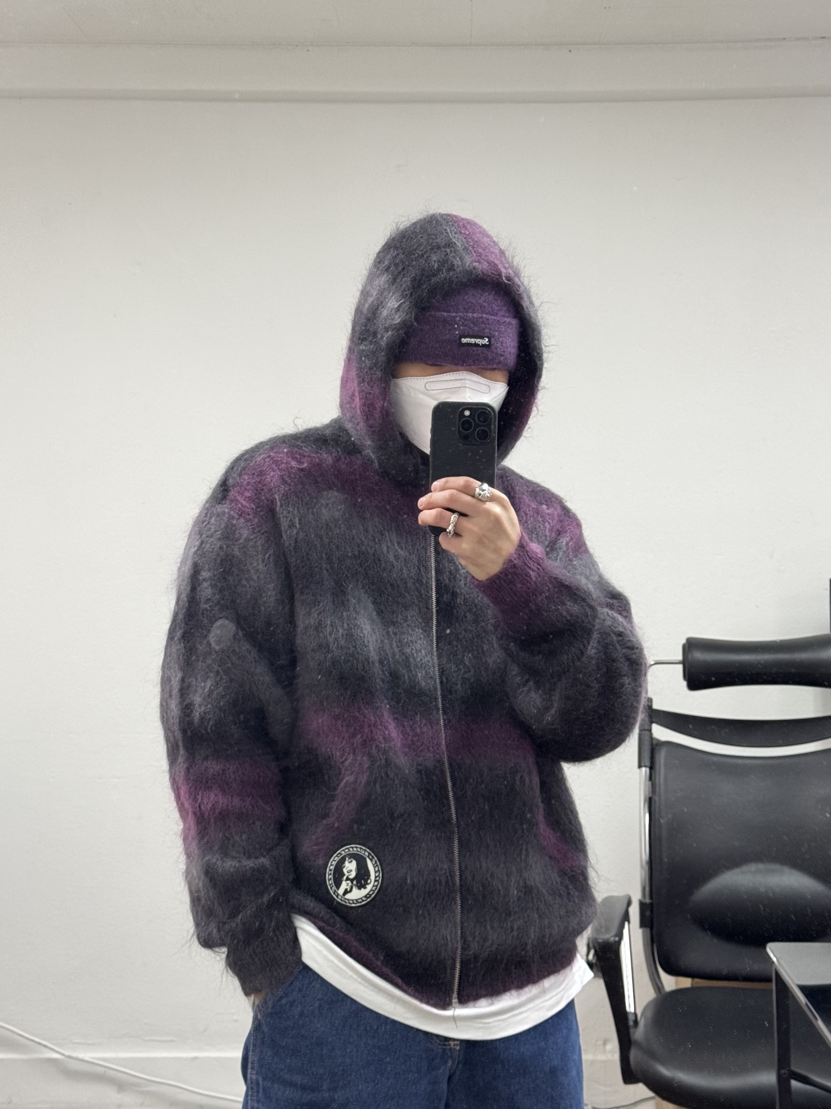 Supreme x MM6 Maison Margiela Zip Up Hooded Sweatshirt Ash Grey - 24SS, Supreme x Hysteric Glamour Mohair Zip Up Hooded Sweater Black - 24FW 착용 스타일 - 4