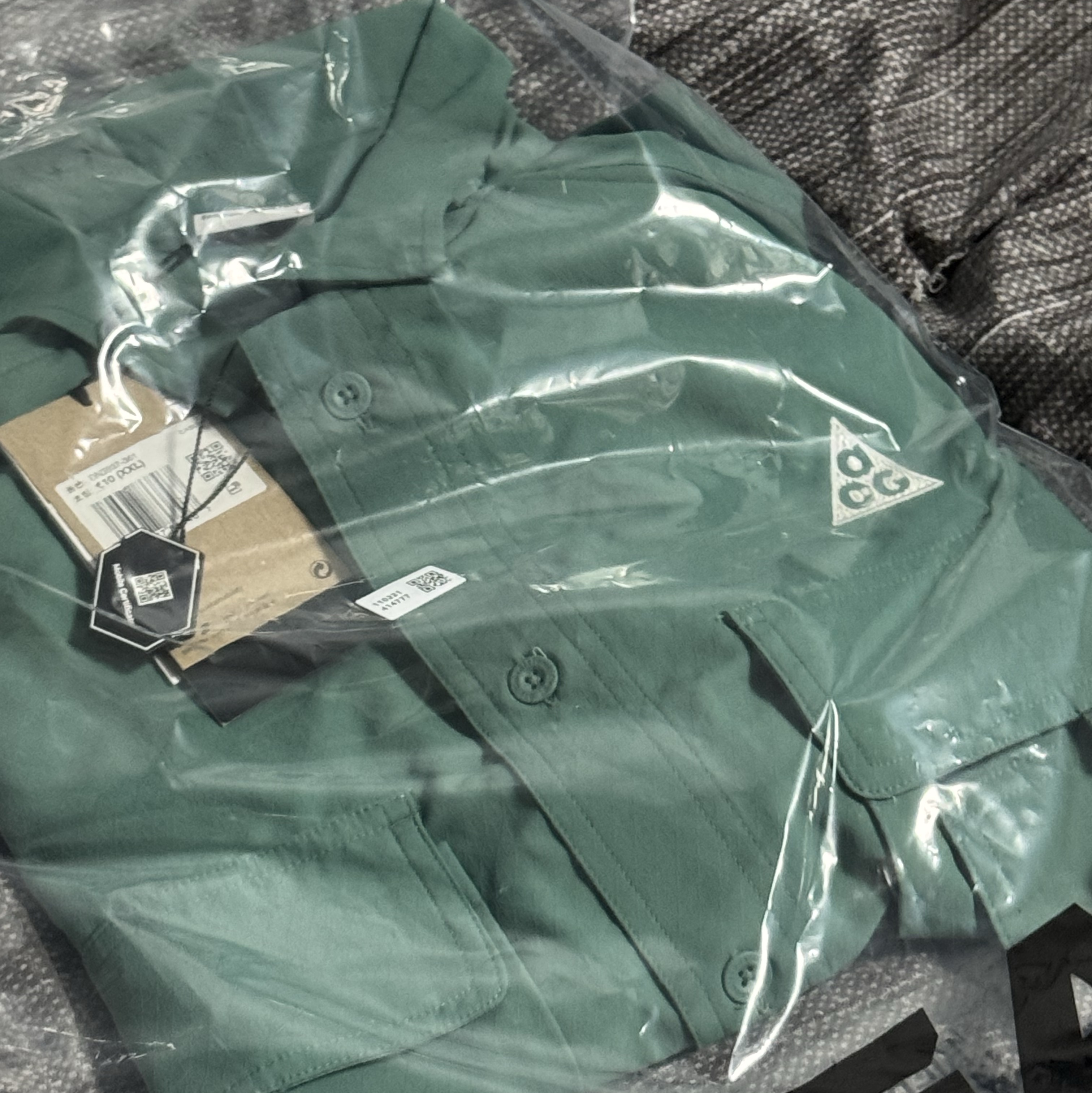 Nike ACG Dri-Fit UV Devastation Trail Shirt Bicoastal Vintage Green - Asia 착용 스타일