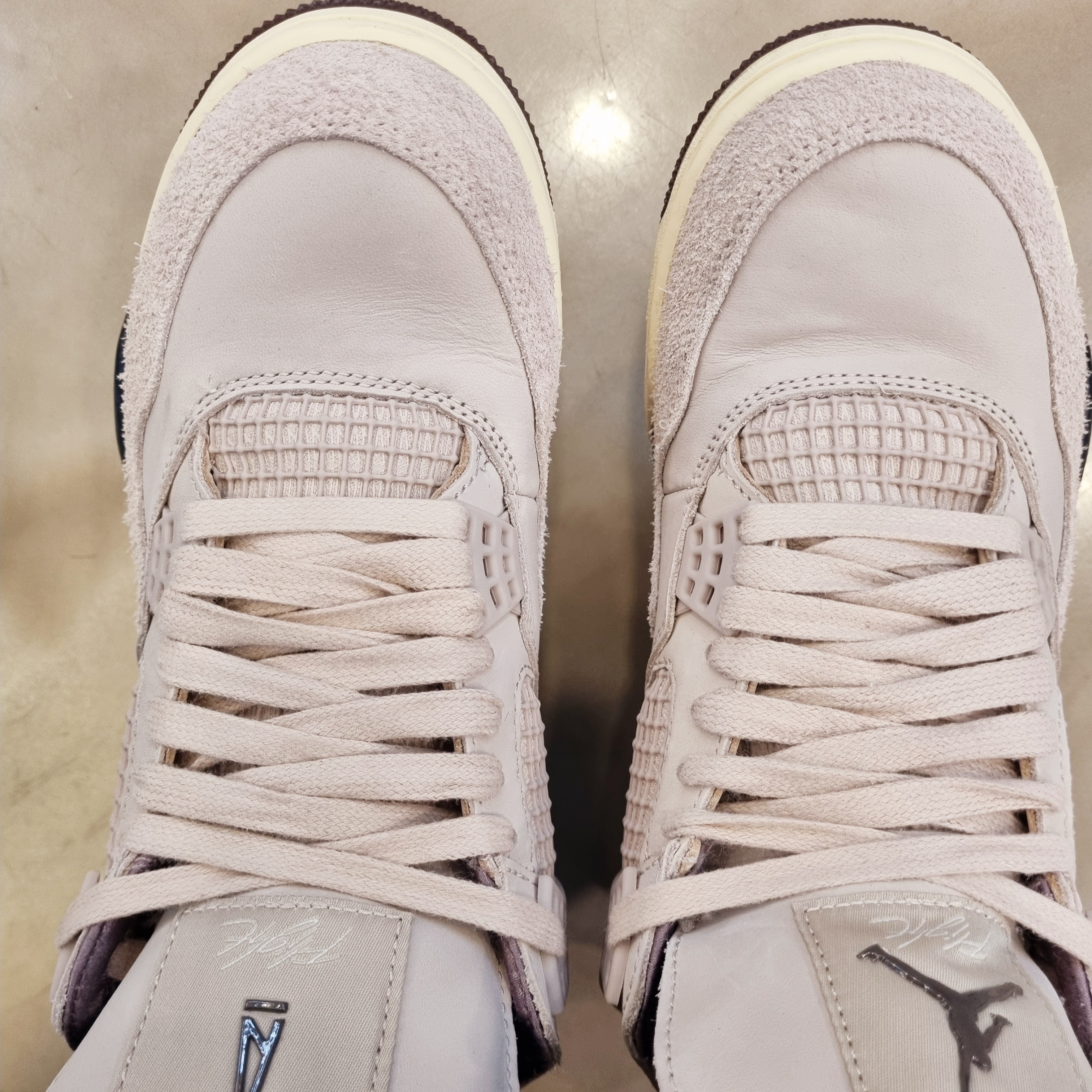 (W) Jordan 4 x A Ma Maniere Retro OG SP W.Y.W.S. 착용 스타일
