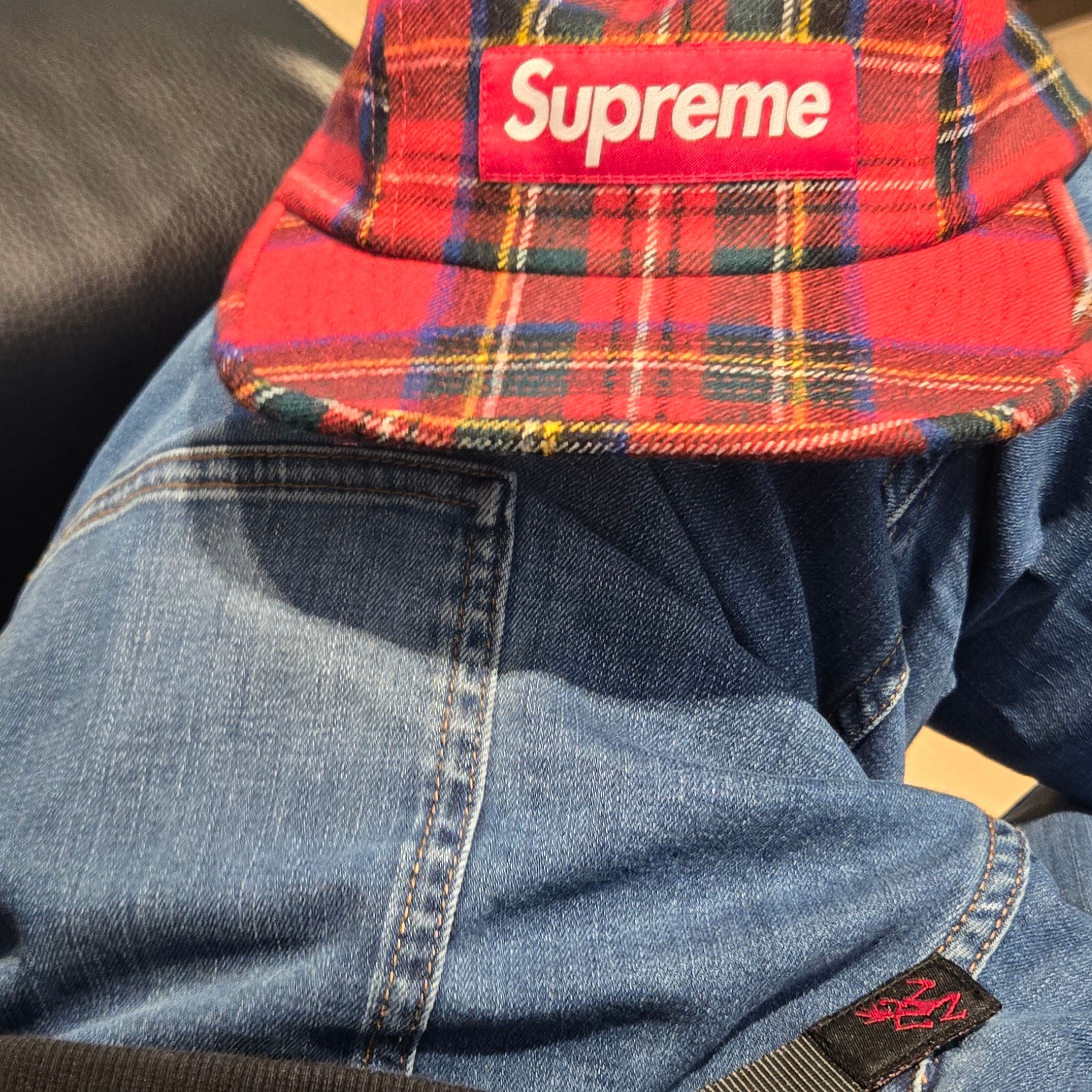 Supreme Lochcarron Camp Cap Red Plaid - 24FW 착용 스타일 - 1