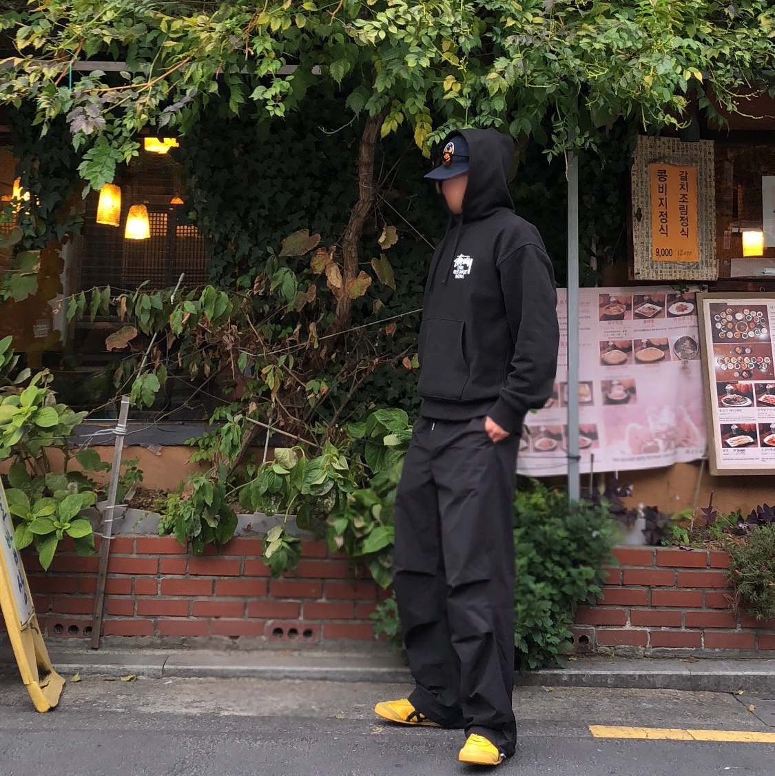 Stussy Stock DSM London Hoodie Black 2022 착용 스타일 - 2