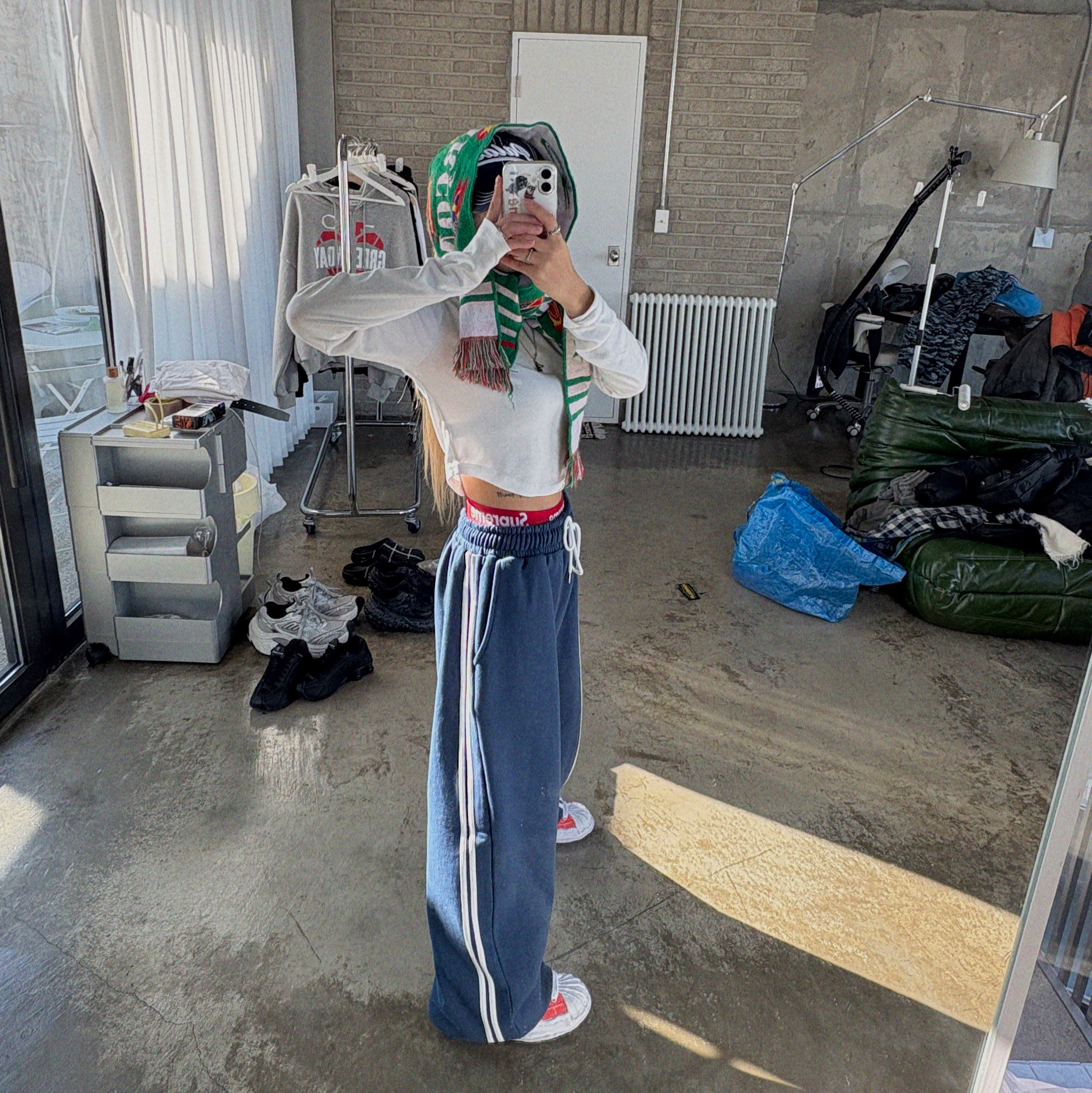 Palace Script 6-Panel Navy - 22SS, Supreme Hanes Boxer Briefs White (4 Pack) 착용 스타일