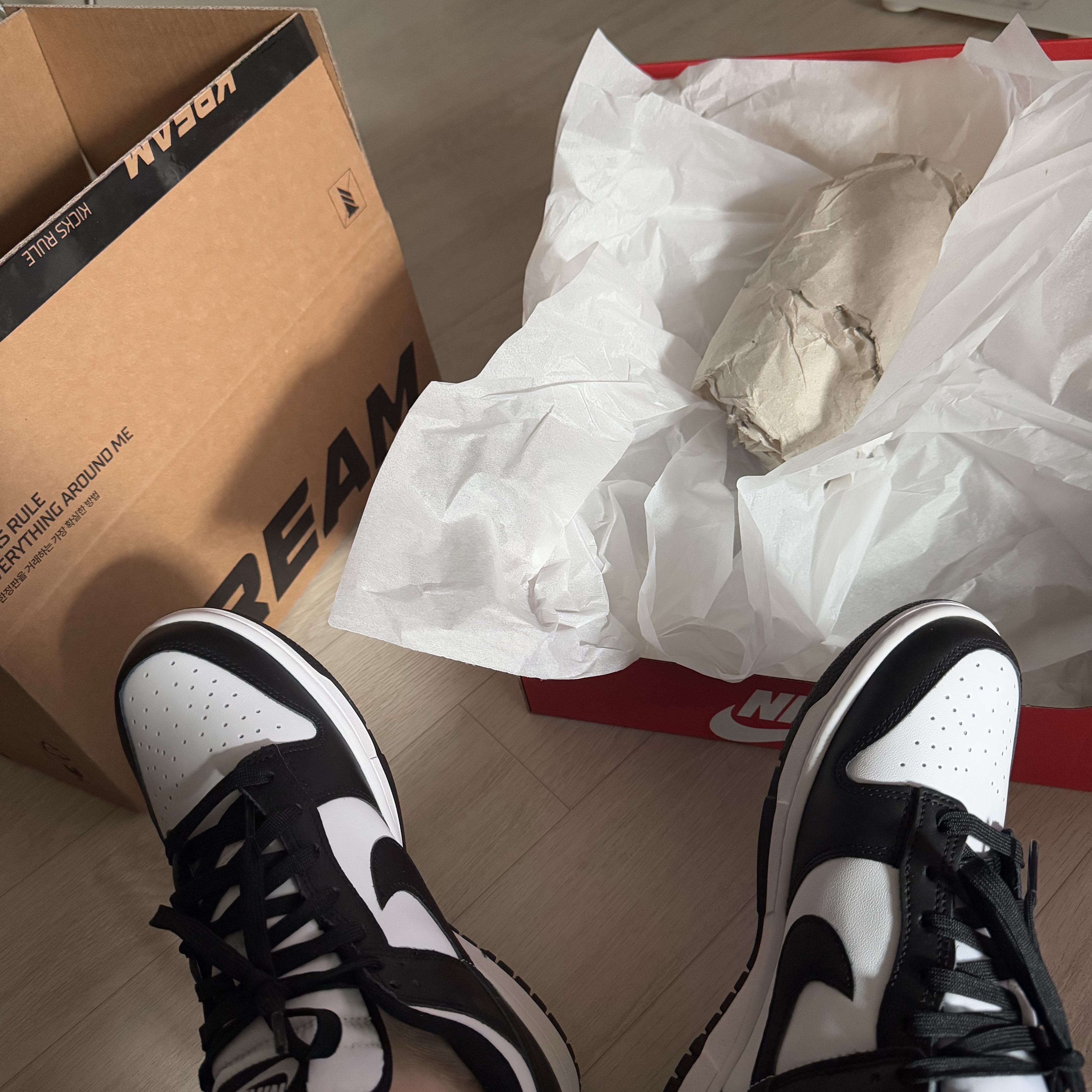 Nike Dunk Low Retro Black 착용 스타일