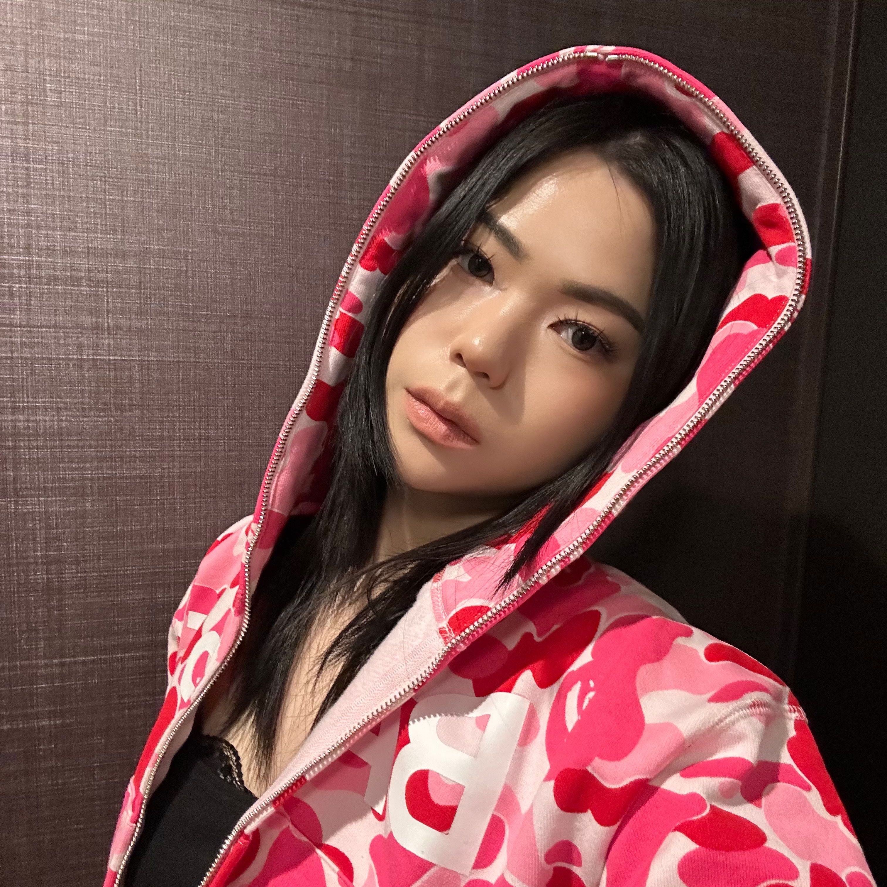 (W) BAPE ABC Camo Full Zip Hoodie Pink, BAPE ABC Camo Tiger Full Zip Hoodie Blue 착용 스타일 - 2