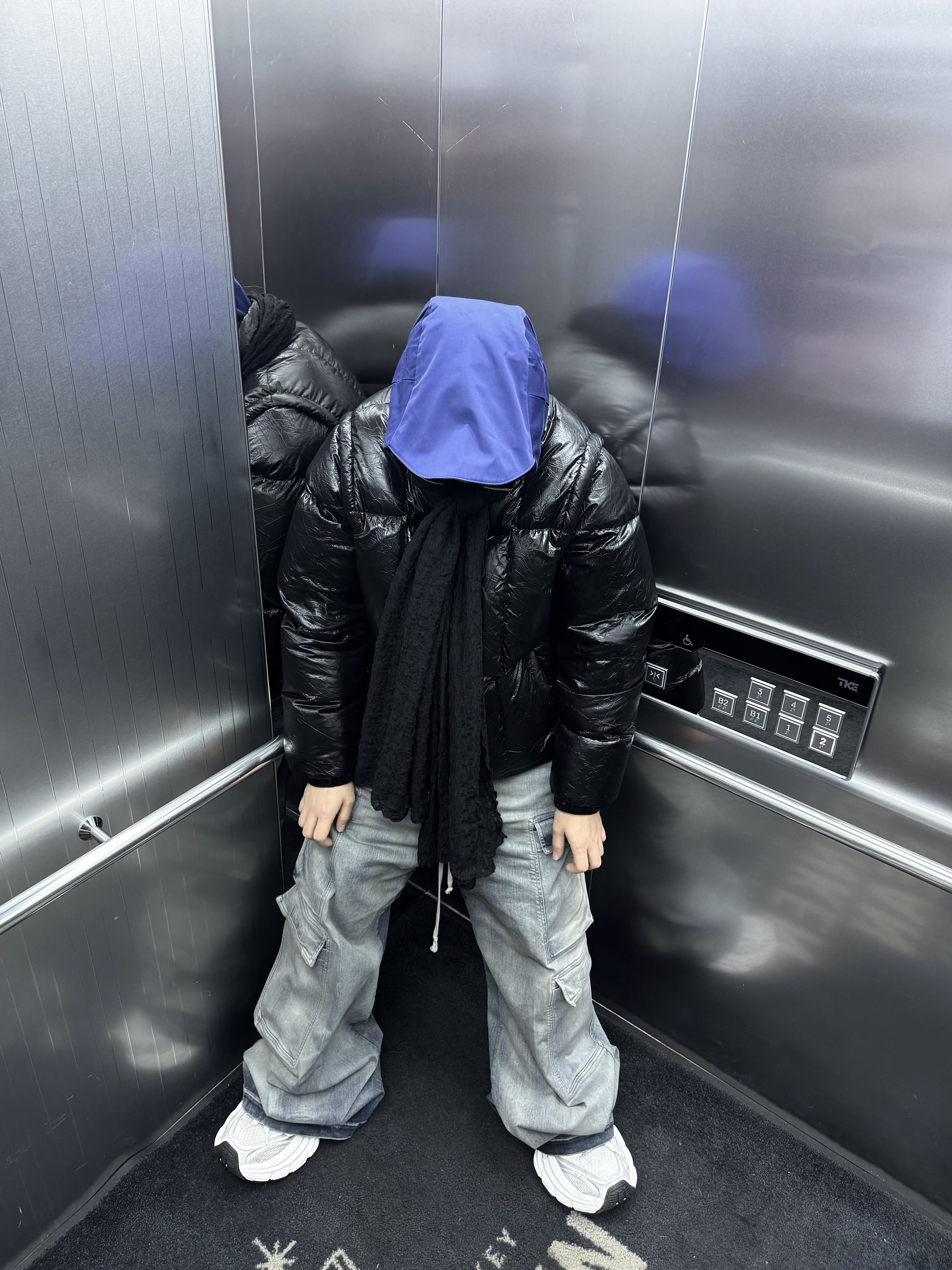 Balenciaga 10XL Sneakers White Grey Silver Black, Rick Owens Drkshdw Porterville Double Cargo Jumbo Belas in Stretch Denim Sky 착용 스타일 - 4