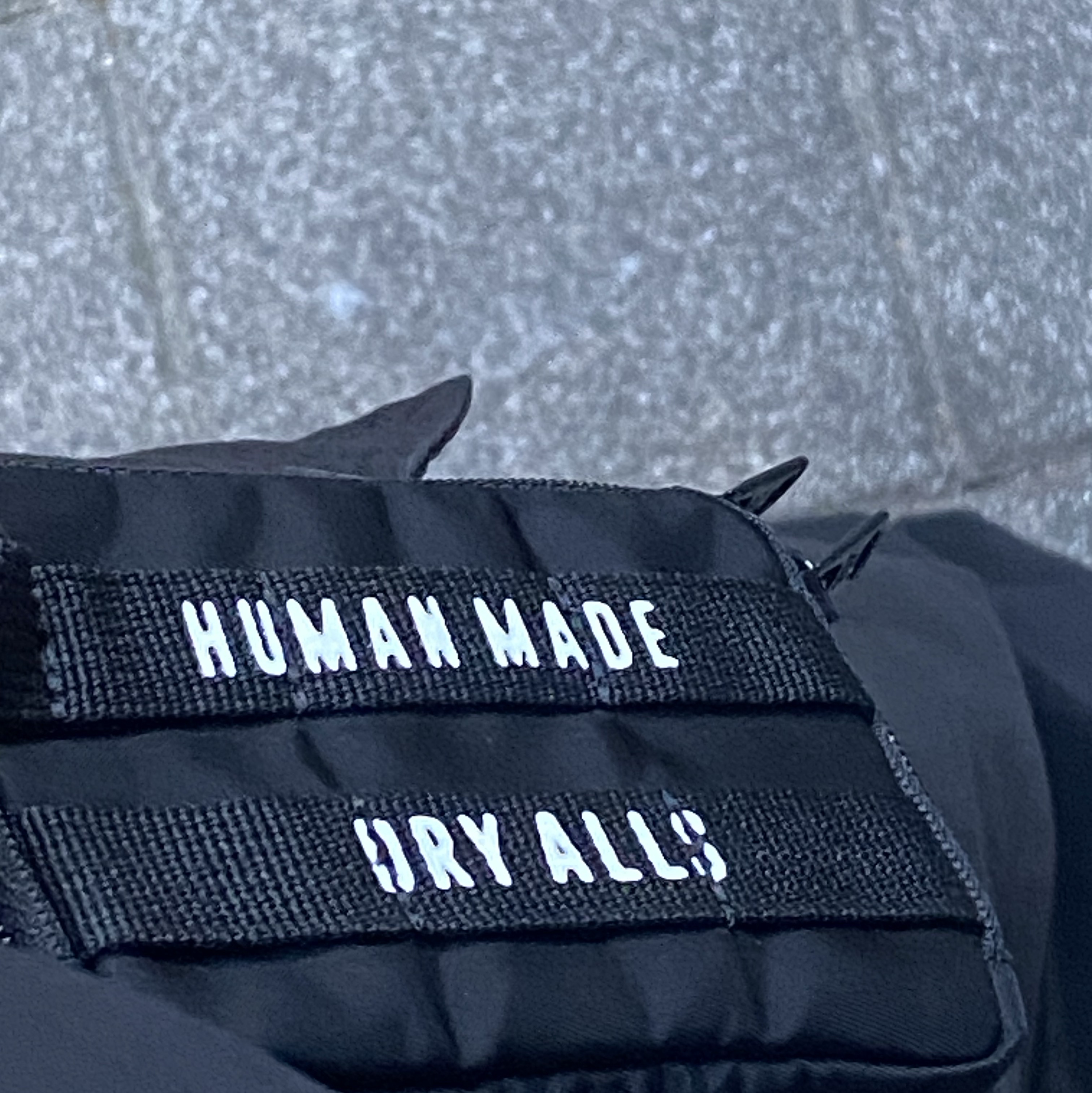 Human Made Military Card Case Black, Nike Air Force 1 '07 Low Triple Black 착용 스타일 - 2