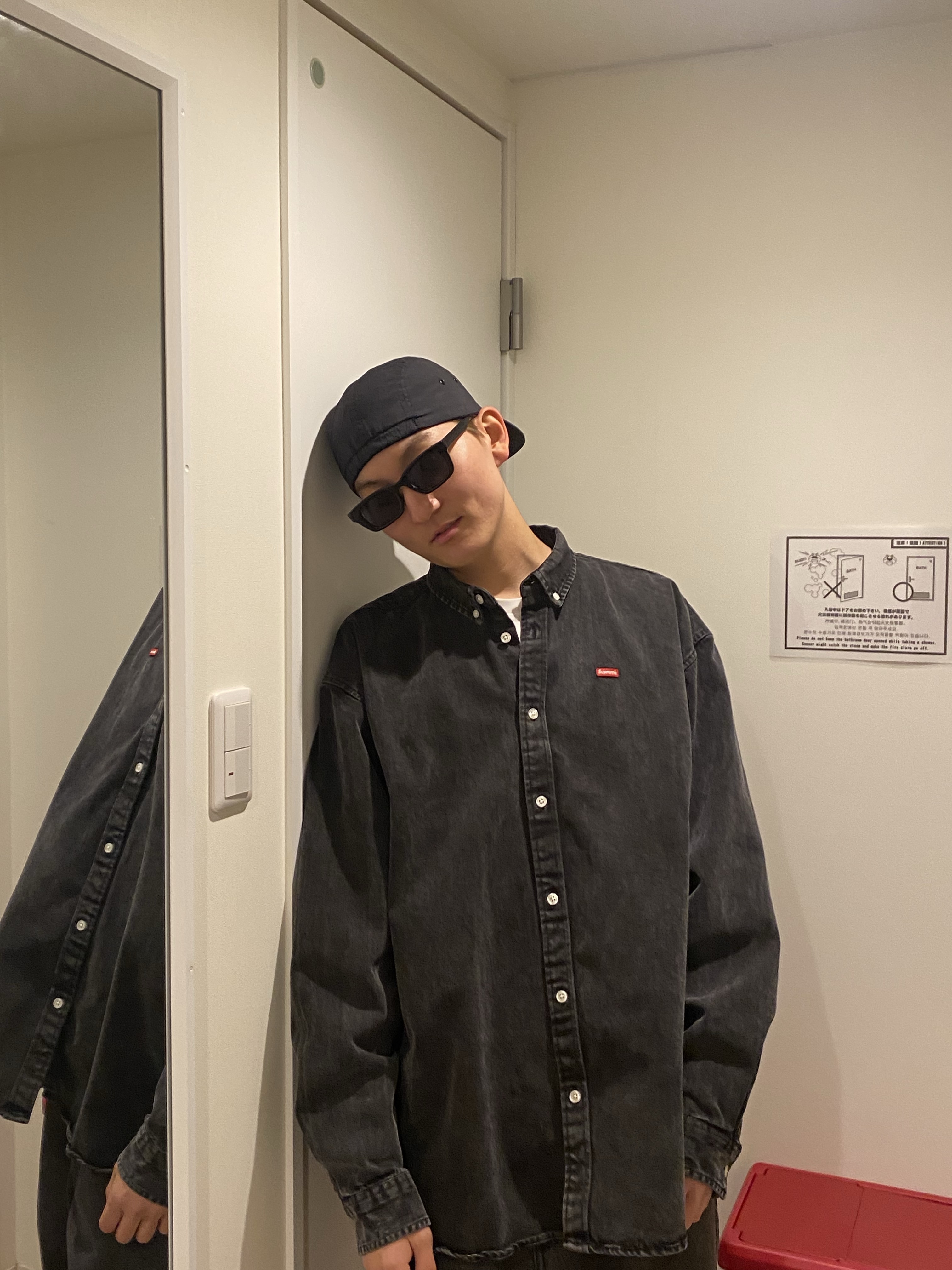Supreme Small Box Shirt Washed Black - 24SS 착용 스타일