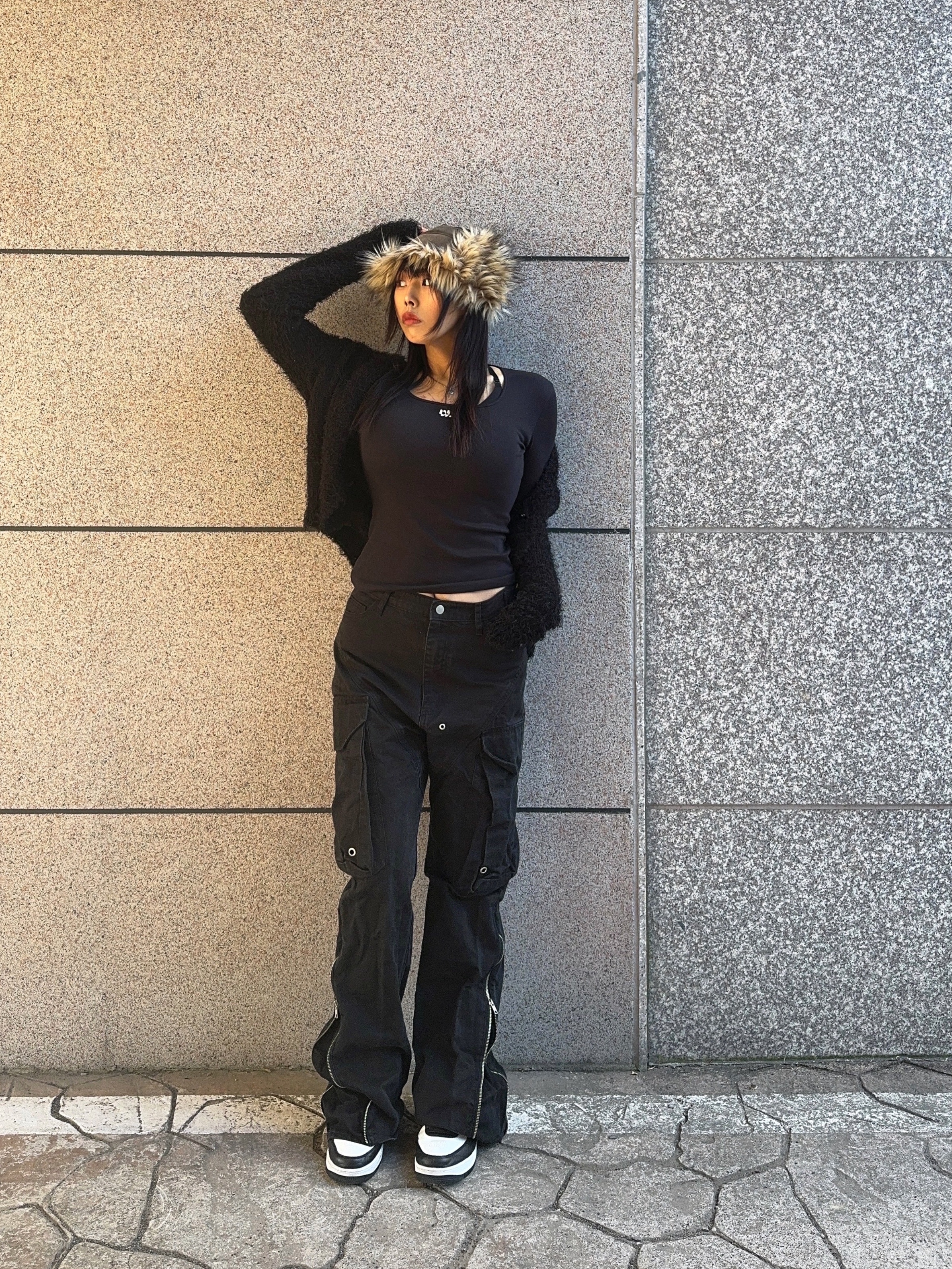 Open Yy Faux Fur Corduroy Earflap Cap Khaki, Nike x Stussy Air Force 1 '07 Mid SP Black and Light Bone 착용 스타일 - 5
