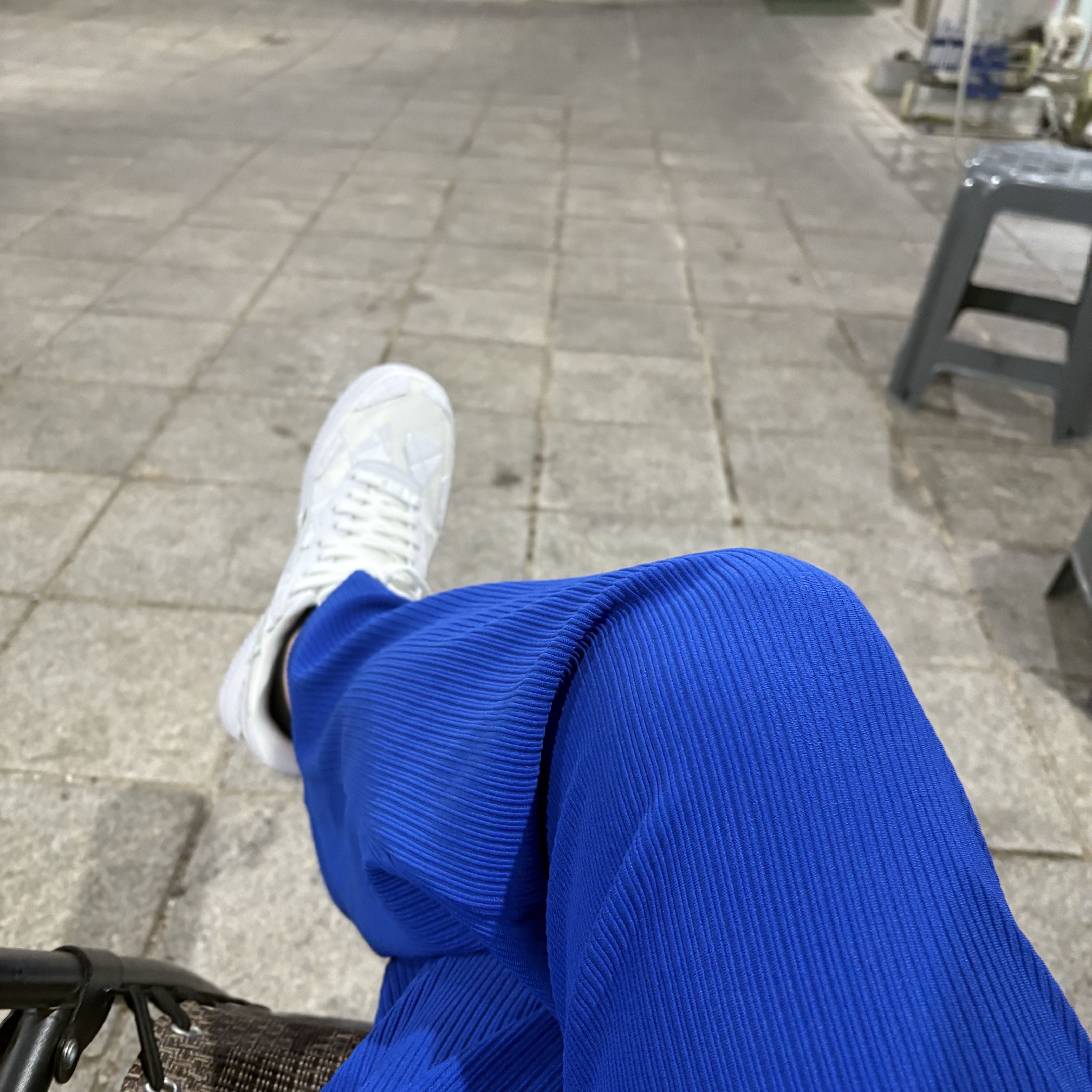 Nike x Billie Eilish Air Force 1 Low SP Triple White 착용 스타일 - 4