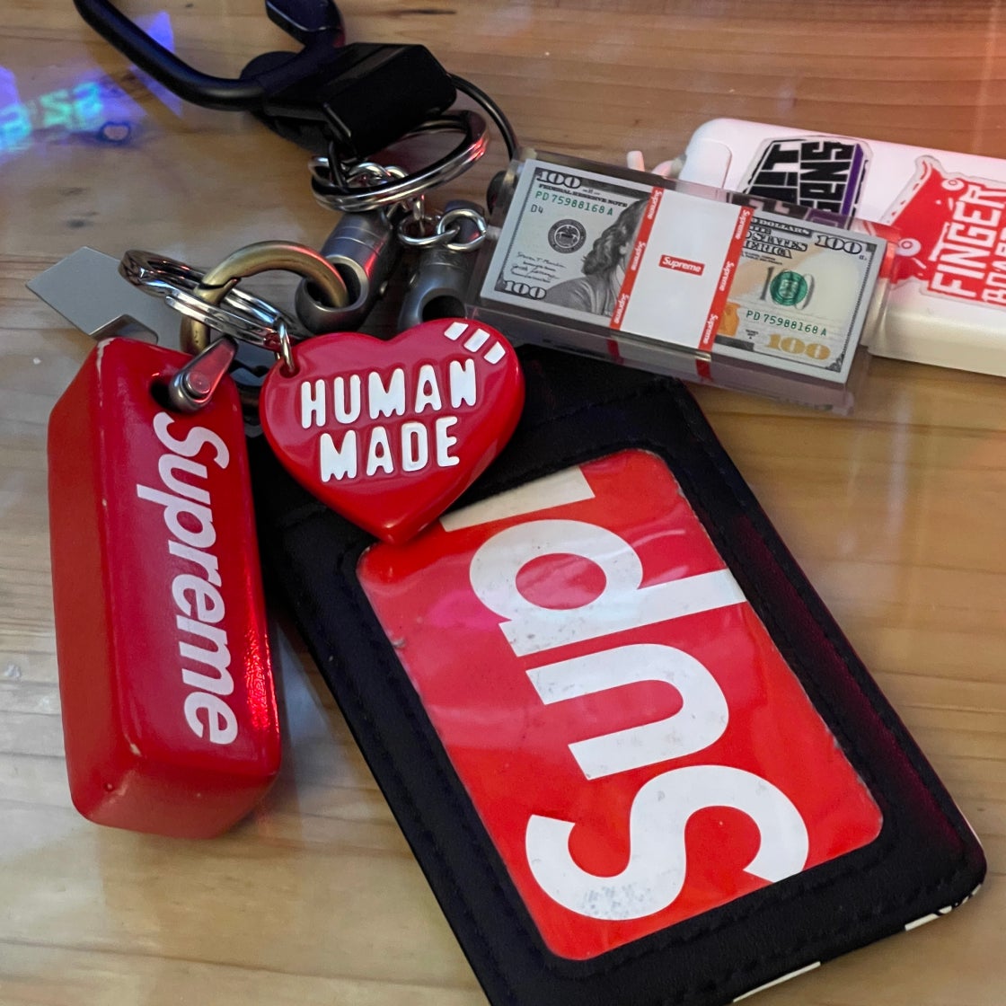 Supreme Cash Paperweight Keychain（Supreme 24FW Cash