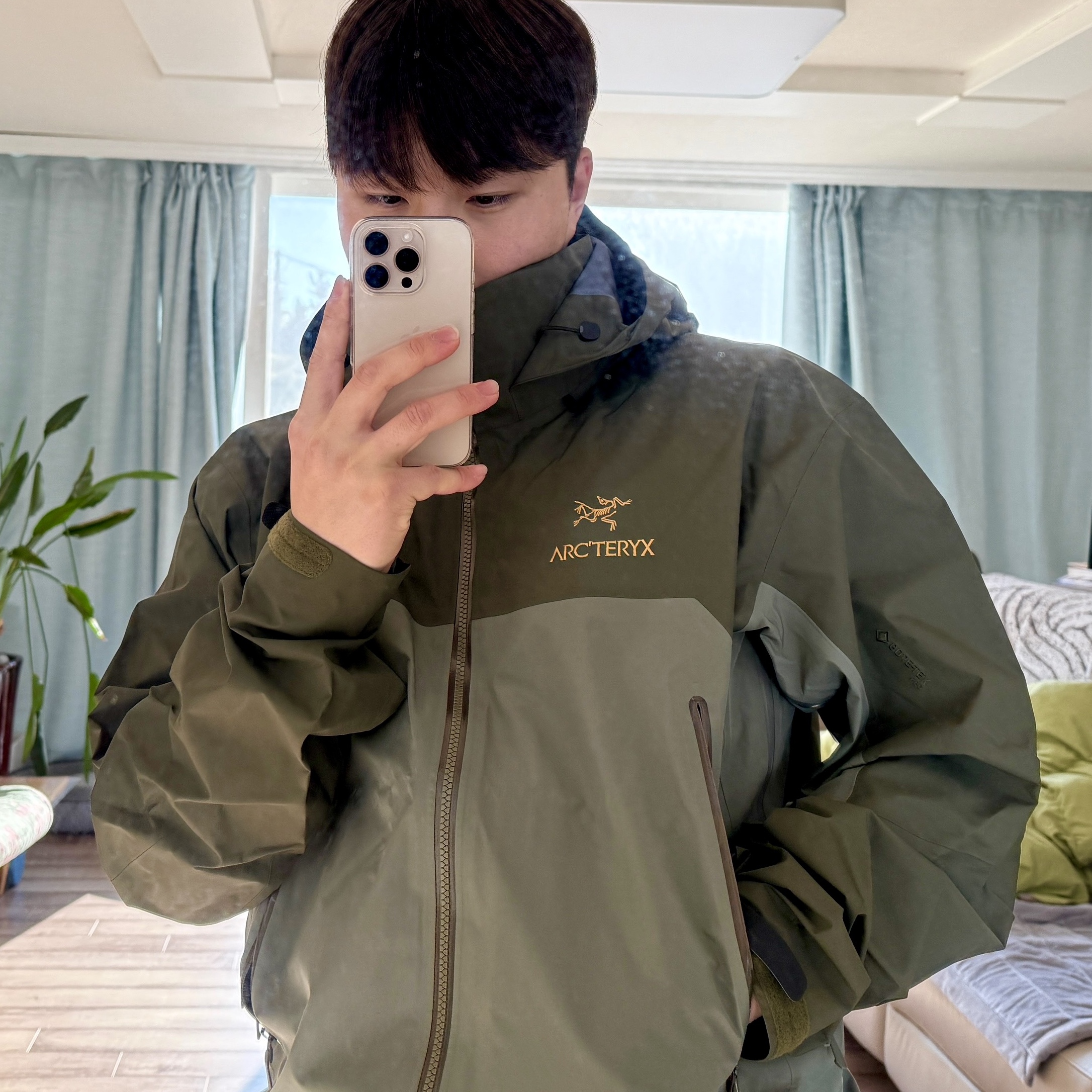 Arc'teryx Beta AR Jacket Forage Tatsu 착용 스타일 - 1