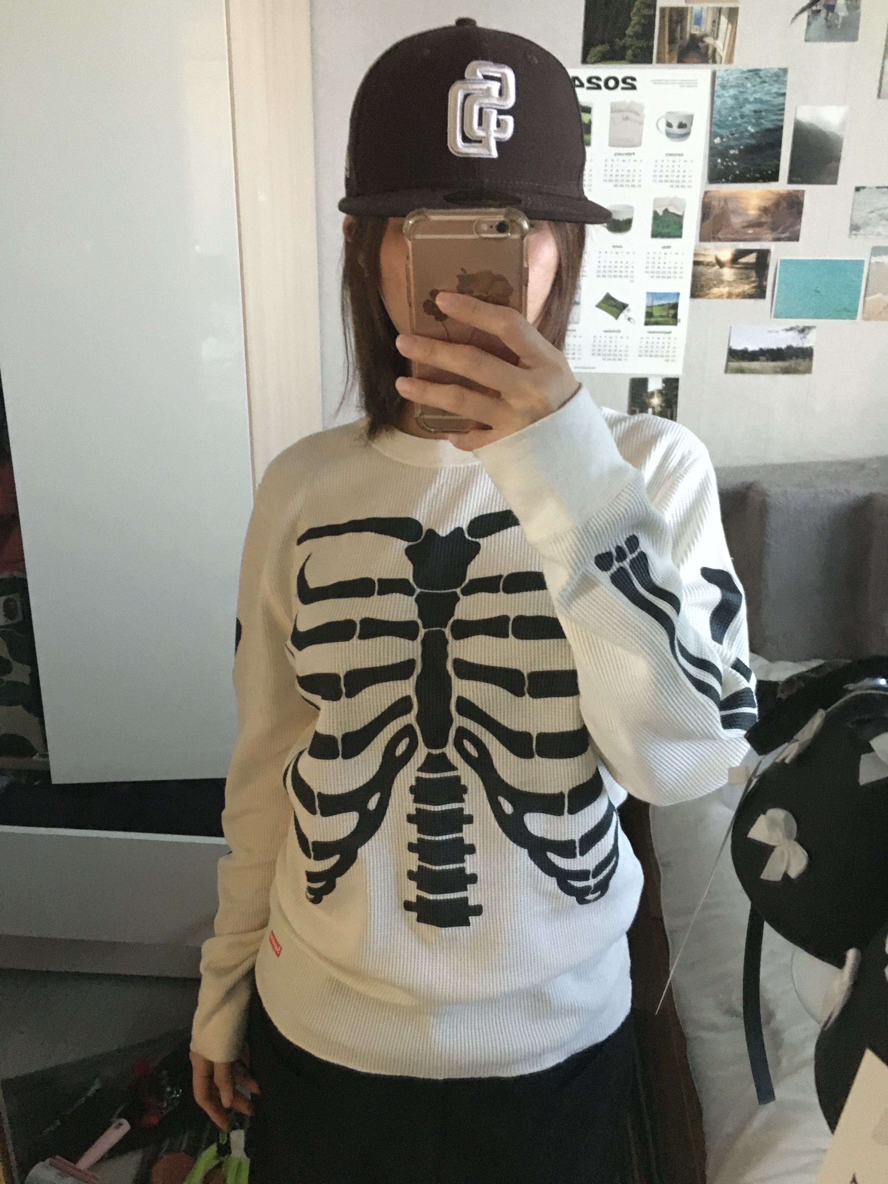 Supreme Hanes Bones Thermal Crew Natural (1 Pack) 착용 스타일