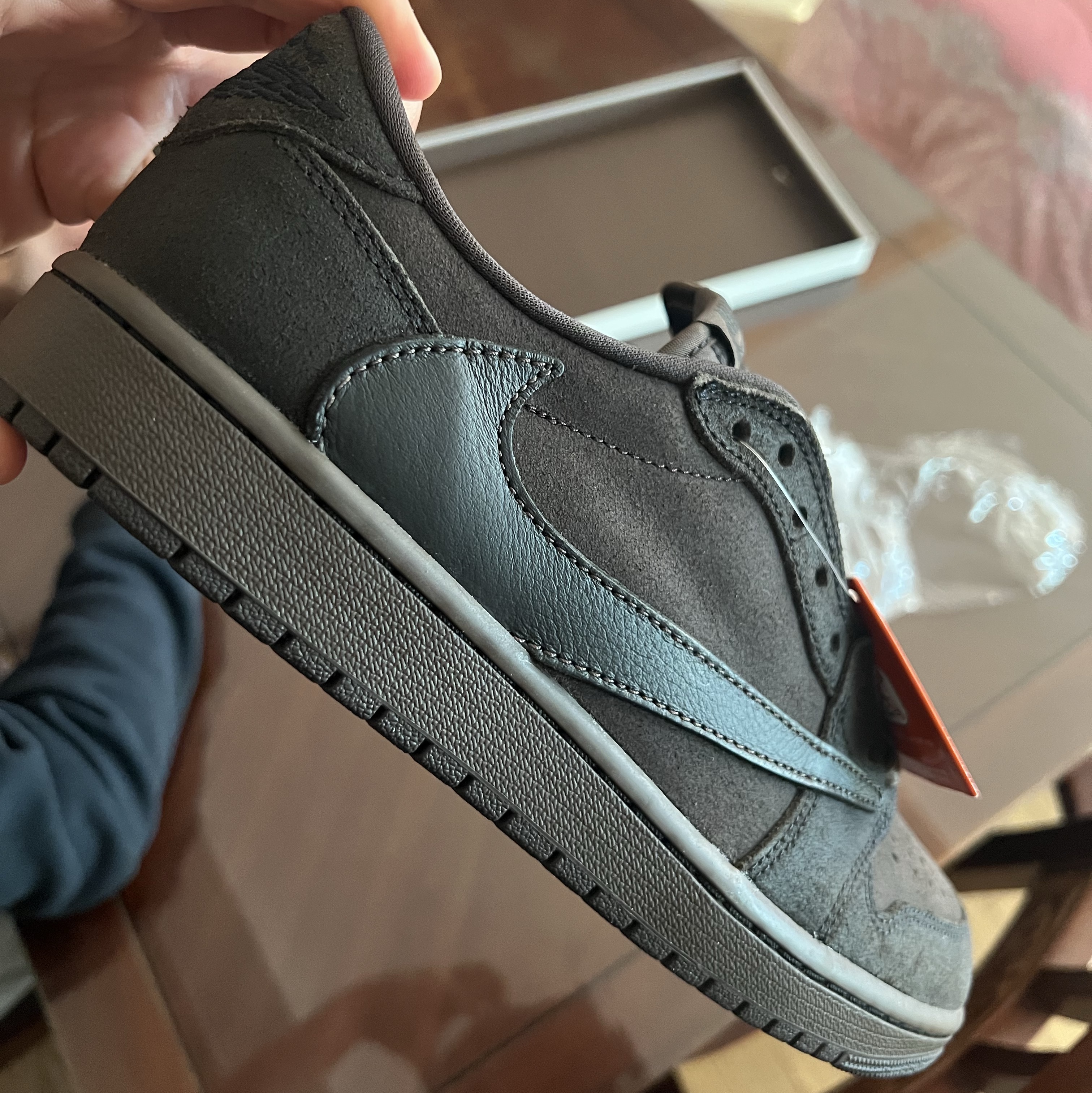 Jordan 1 x Travis Scott Retro Low OG SP Velvet Brown and Dark Mocha 착용 스타일