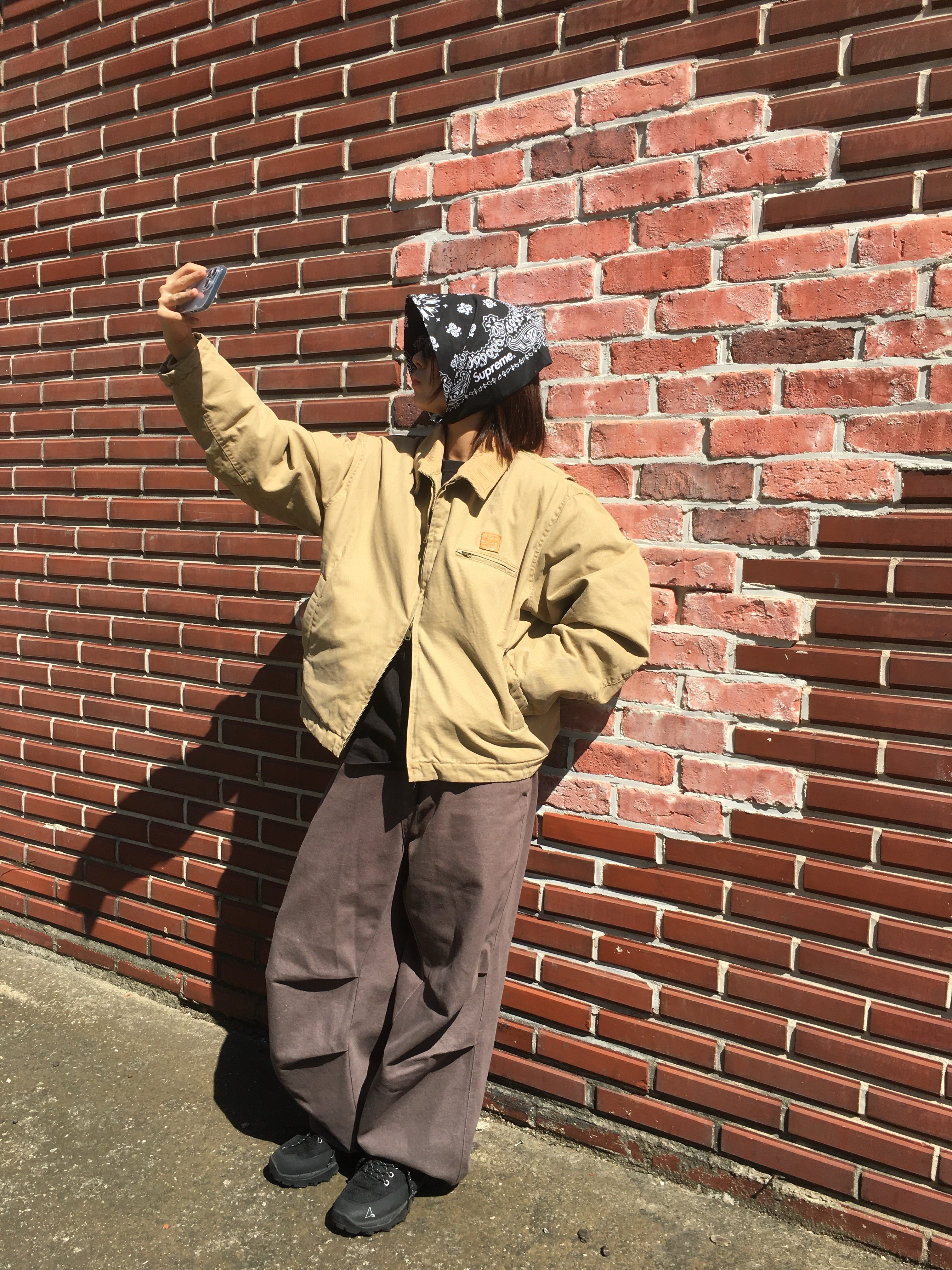 Supreme Hav-A-Hank Bandanas Multicolor (Set of 3) - 24SS, Hatchingroom Snow Jeans Washed Brown 착용 스타일