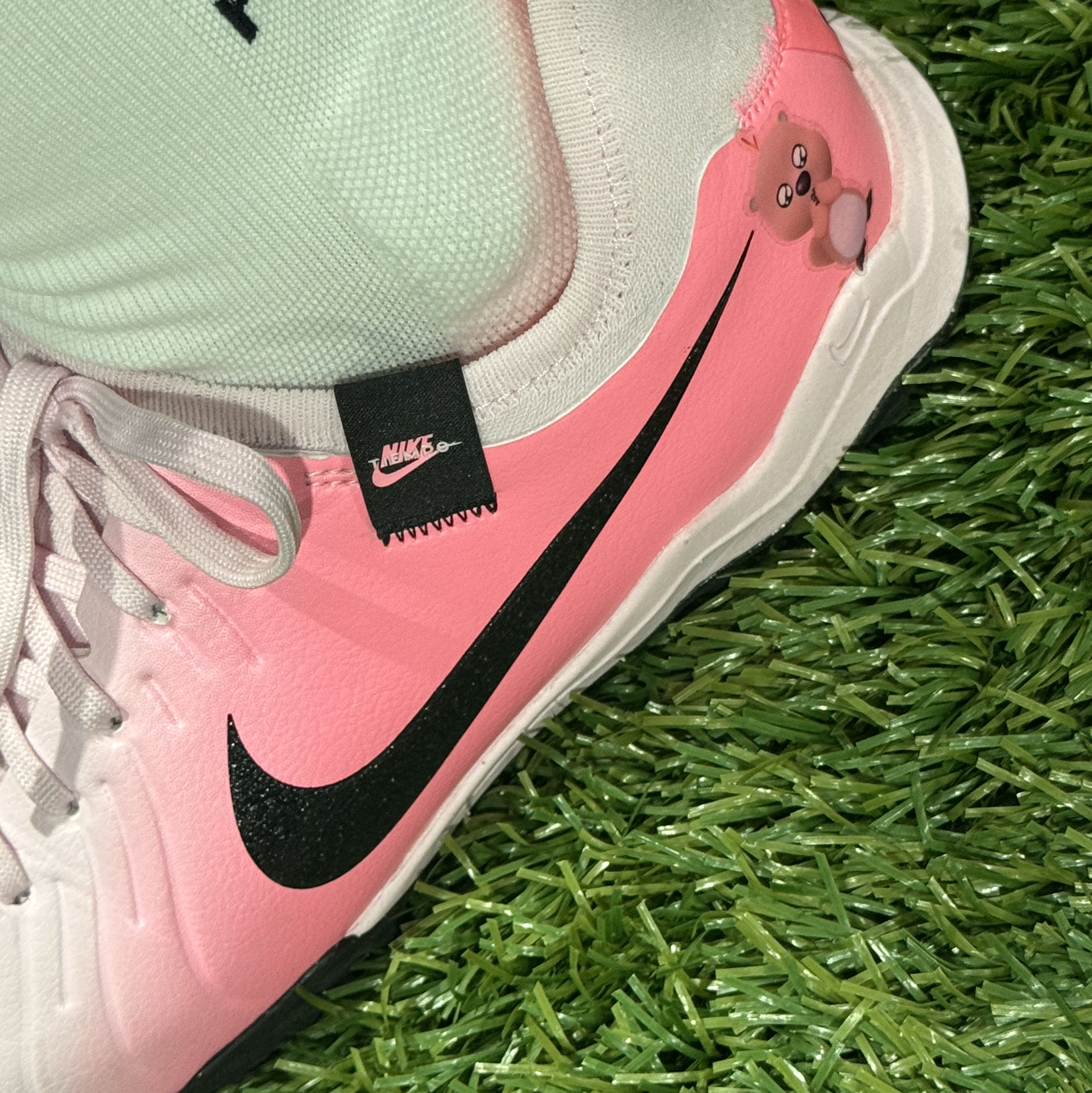 Nike Tiempo Legend 10 Pro TF Pink Foam Black 착용 스타일 - 3