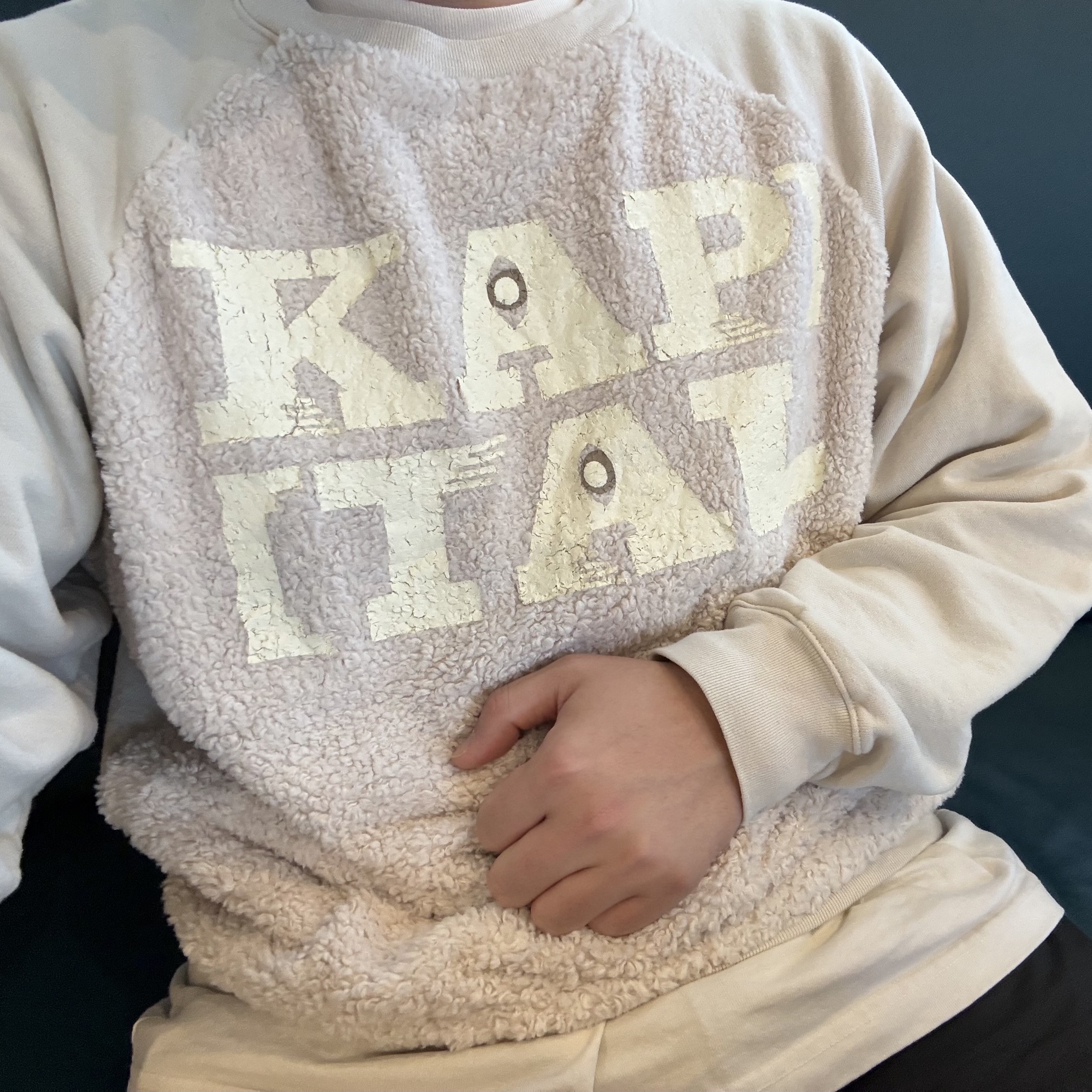 Kapital 30 Fleece x Fur Grizzly Sweat Speakeasy Kapital Pt Kinari, Obey Bold Icon Heavyweight T-Shirt White 착용 스타일 - 1