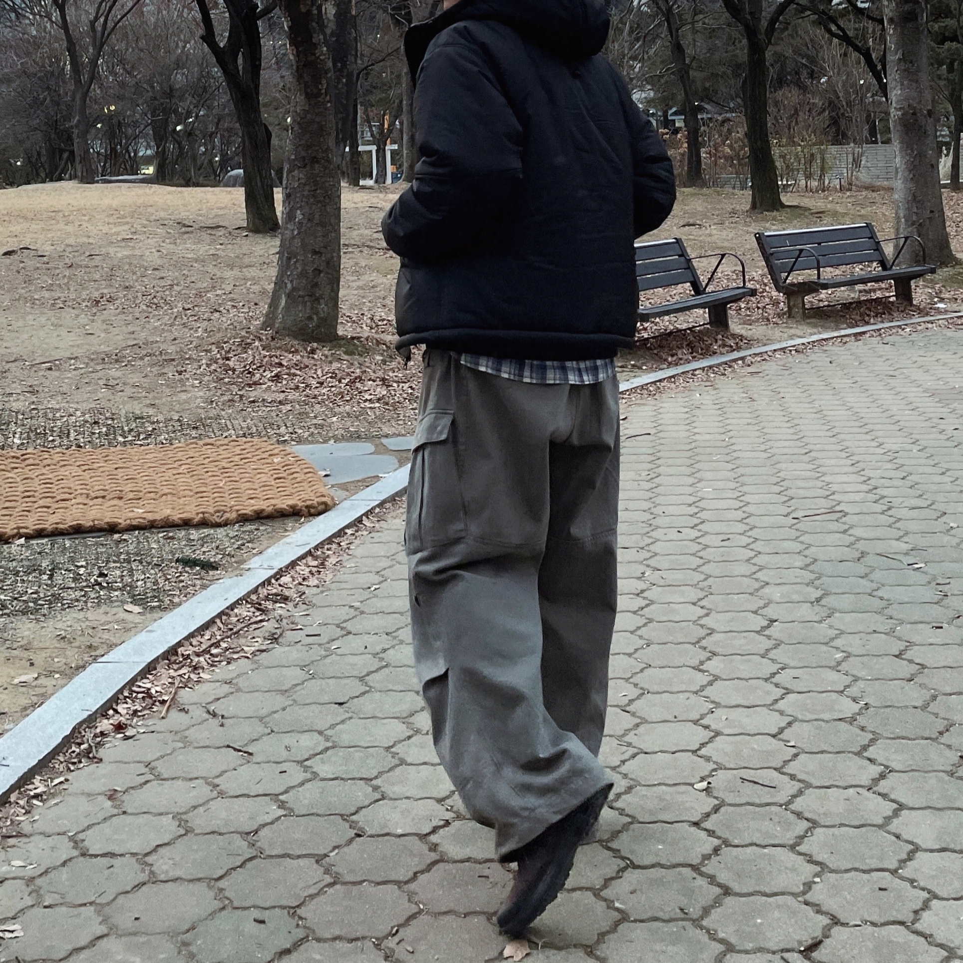 On Running x Post Archive Faction (Paf) Cloudventure Peak Cacao Espresso 착용 스타일 - 2