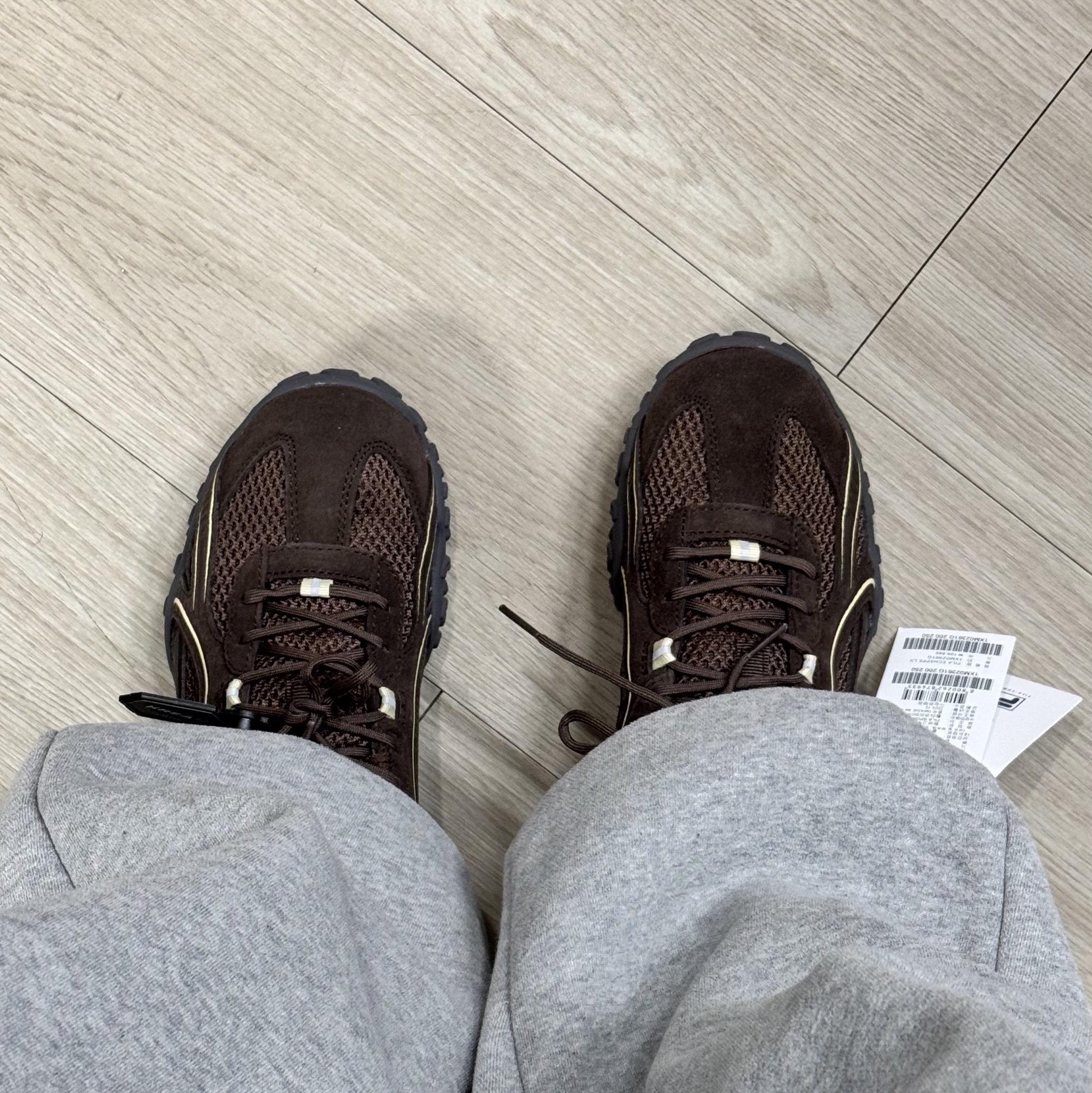 Fila Echappe Choco 착용 스타일