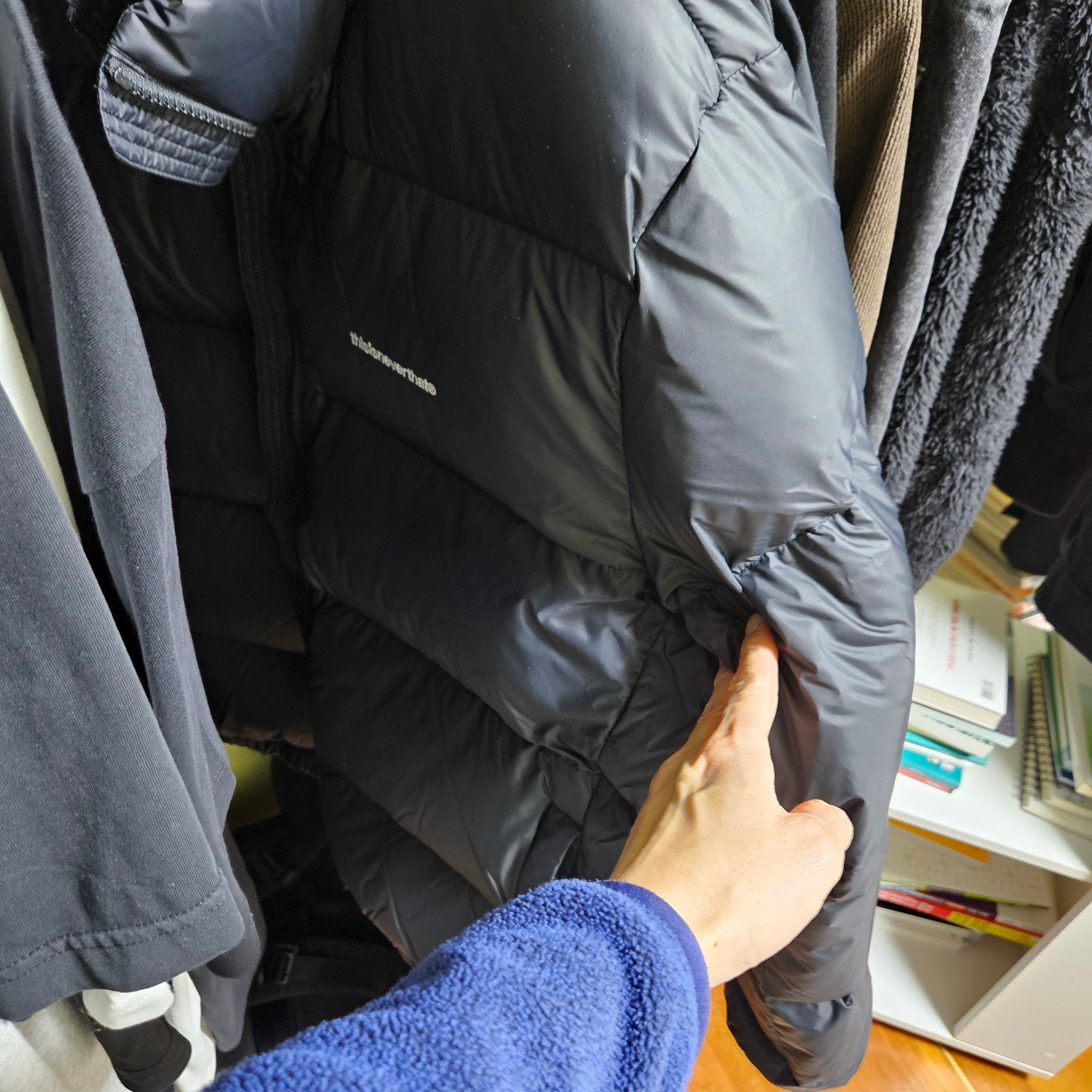 Thisisneverthat Pertex T Down Jacket Black 착용 스타일