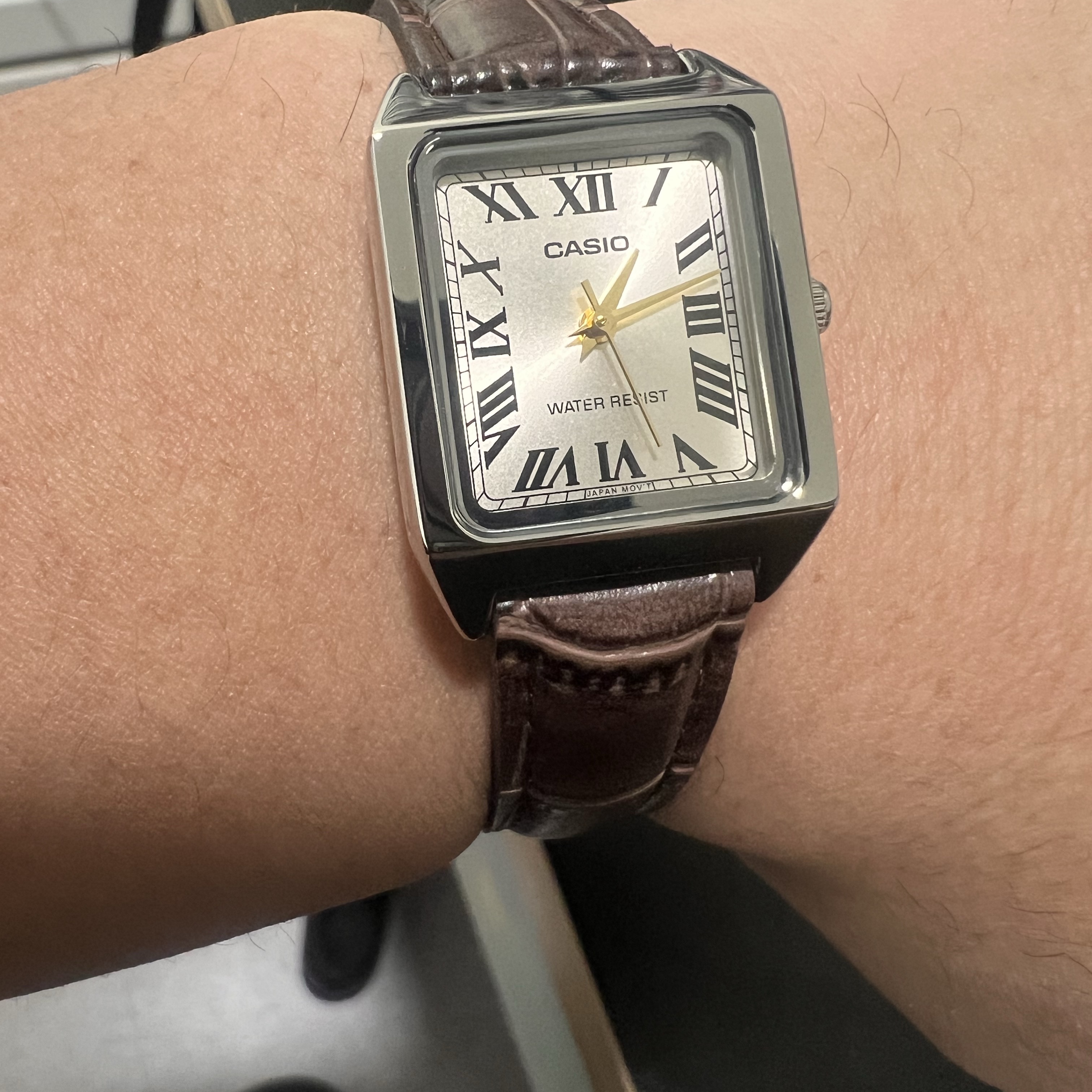 Casio LTP-V007L-9B 착용 스타일