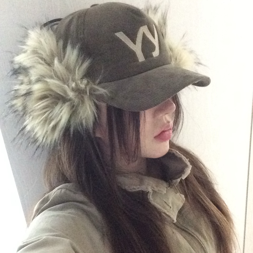 Open Yy Faux Fur Corduroy Earflap Cap Khaki 착용 스타일 - 2