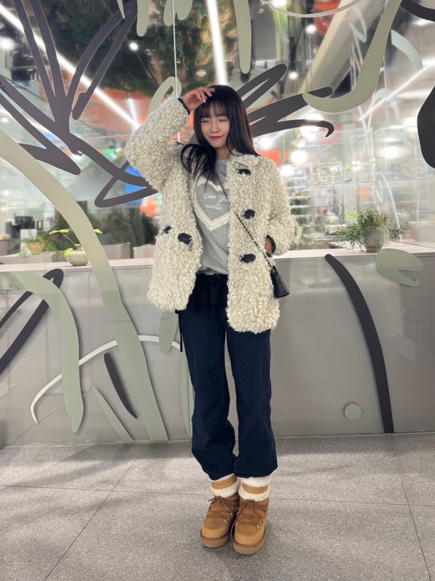 Chanel Clutch with Chain Lambskin & Gold Black, (W) Rockfishweatherwear Cloudy Snow Boots Chestnut 착용 스타일 - 2