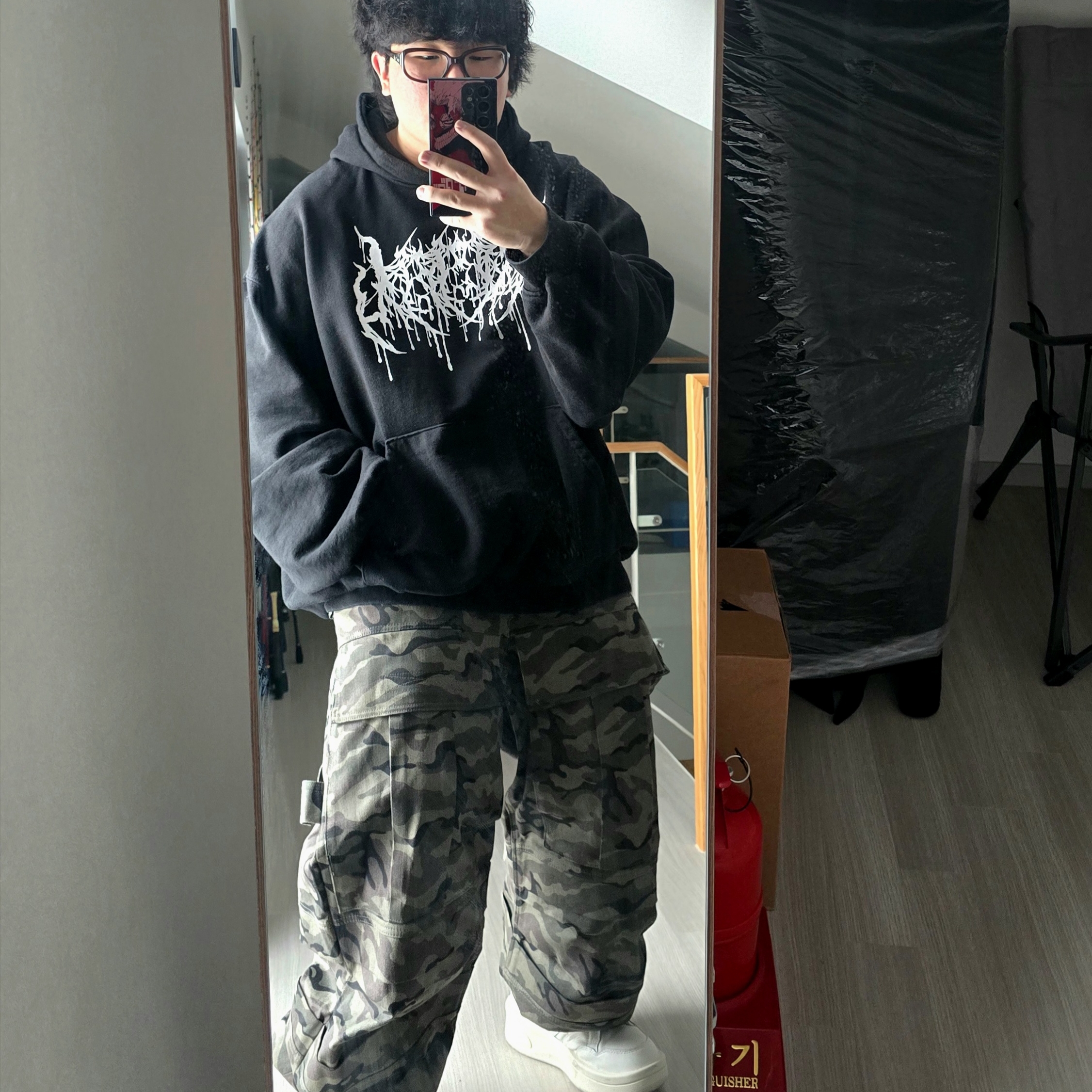 Ourpas 075 Glitter Logo Hoodie, Converse x Drkshdw Turbowpn Egret 착용 스타일 - 2