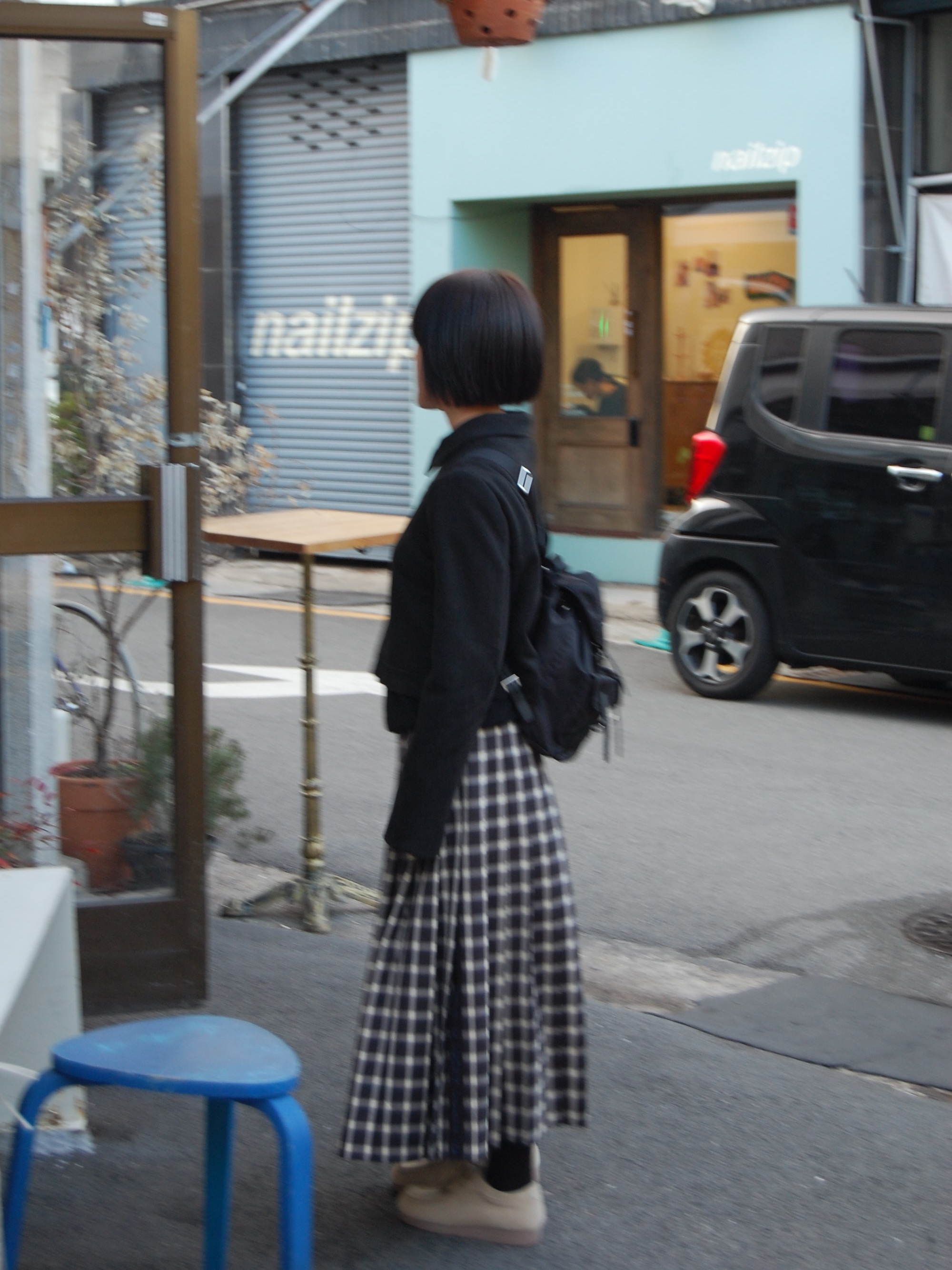 Prada Re-Nylon Small Backpack Black 착용 스타일