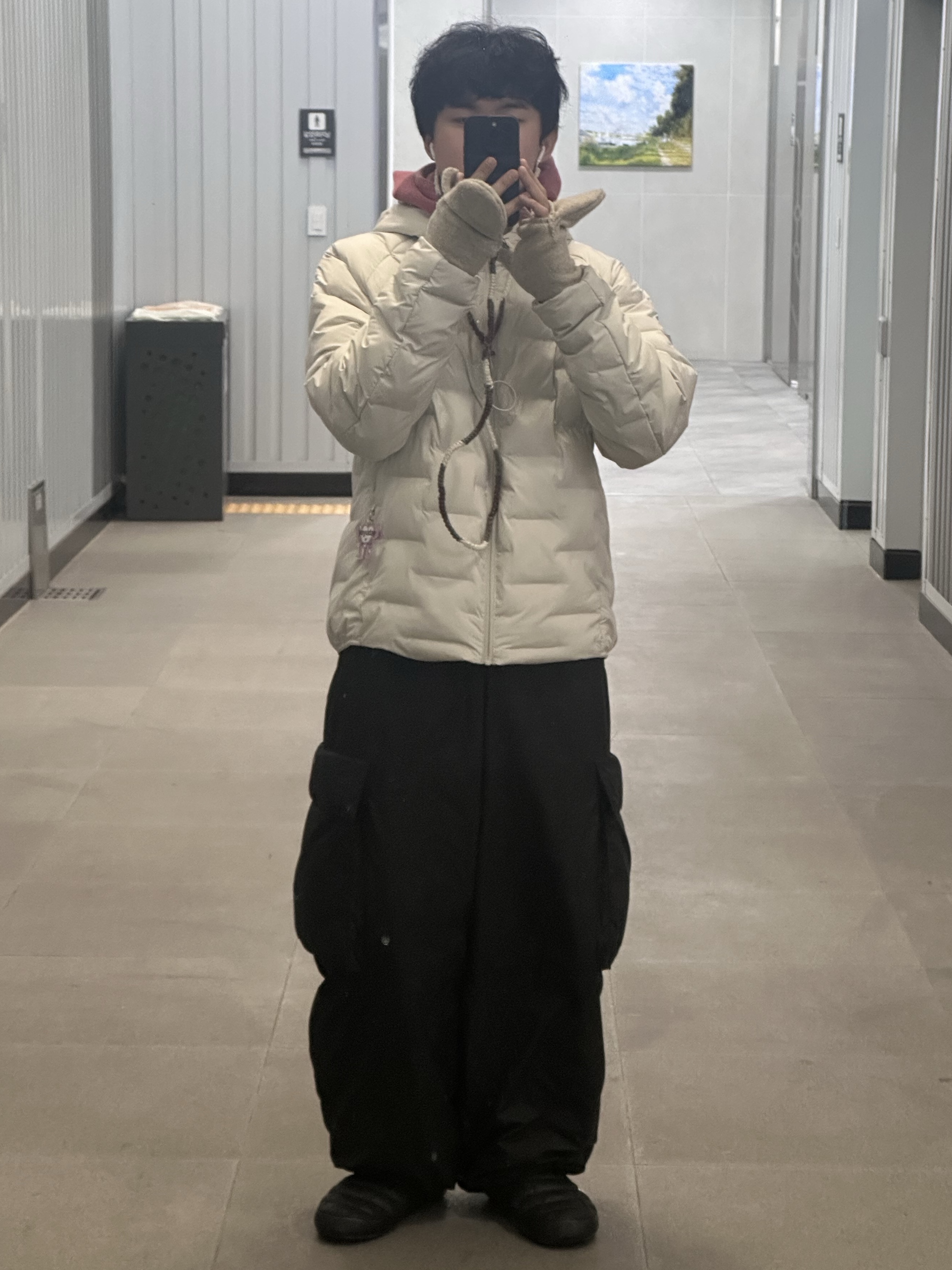 The North Face Thermoball Traction Mule V Black 착용 스타일