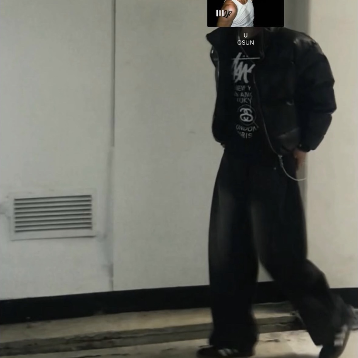 Stussy World Tour LS T-Shirt Black 2023, Thug Club Leather Puffer Jacket Black (Polyester) 착용 스타일