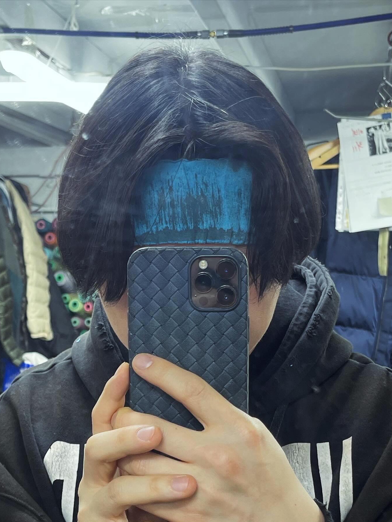 Balenciaga Skater Zip-Up Hoodie Medium Fit Blue Sky, Balenciaga Skater Oversized T-Shirt Blue Sky 착용 스타일 - 3