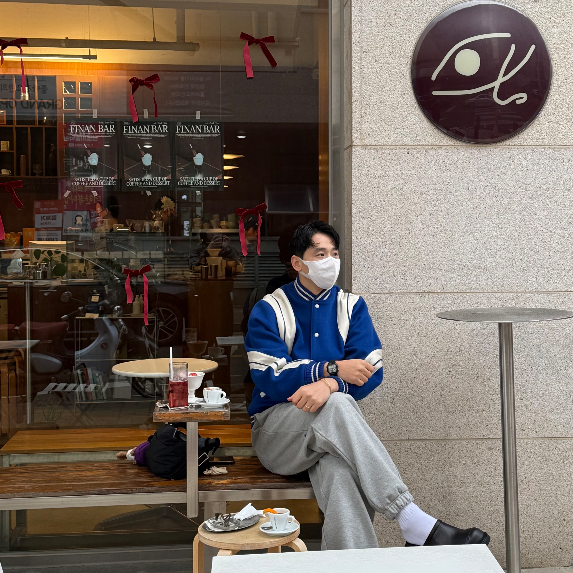 Ader Error Sig; TRS Tag Sweatpants 01 Gray, Ader Error Twit Jumper Blue 착용 스타일