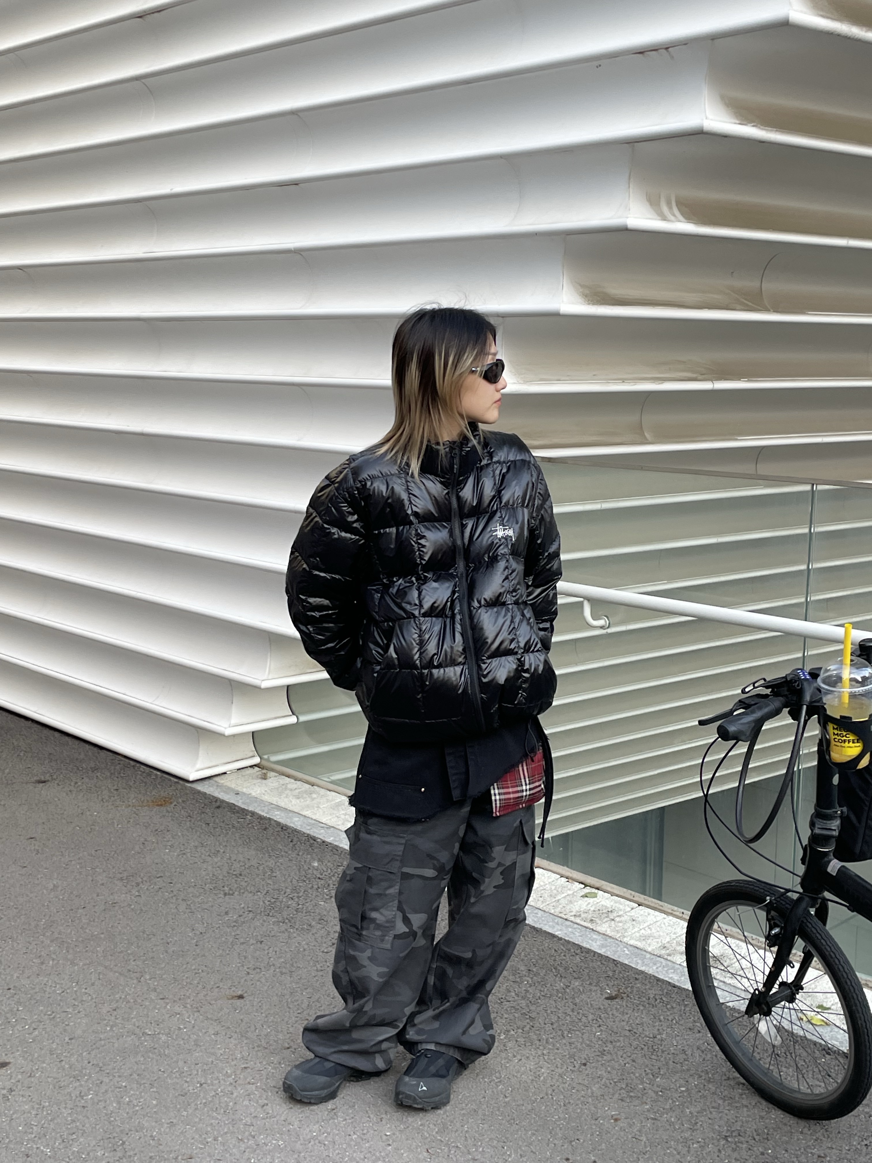 Stussy Midweight Puffer Black, Vacant Archive Roel Layered Carpenter Skirt Belt Black 착용 스타일 - 2